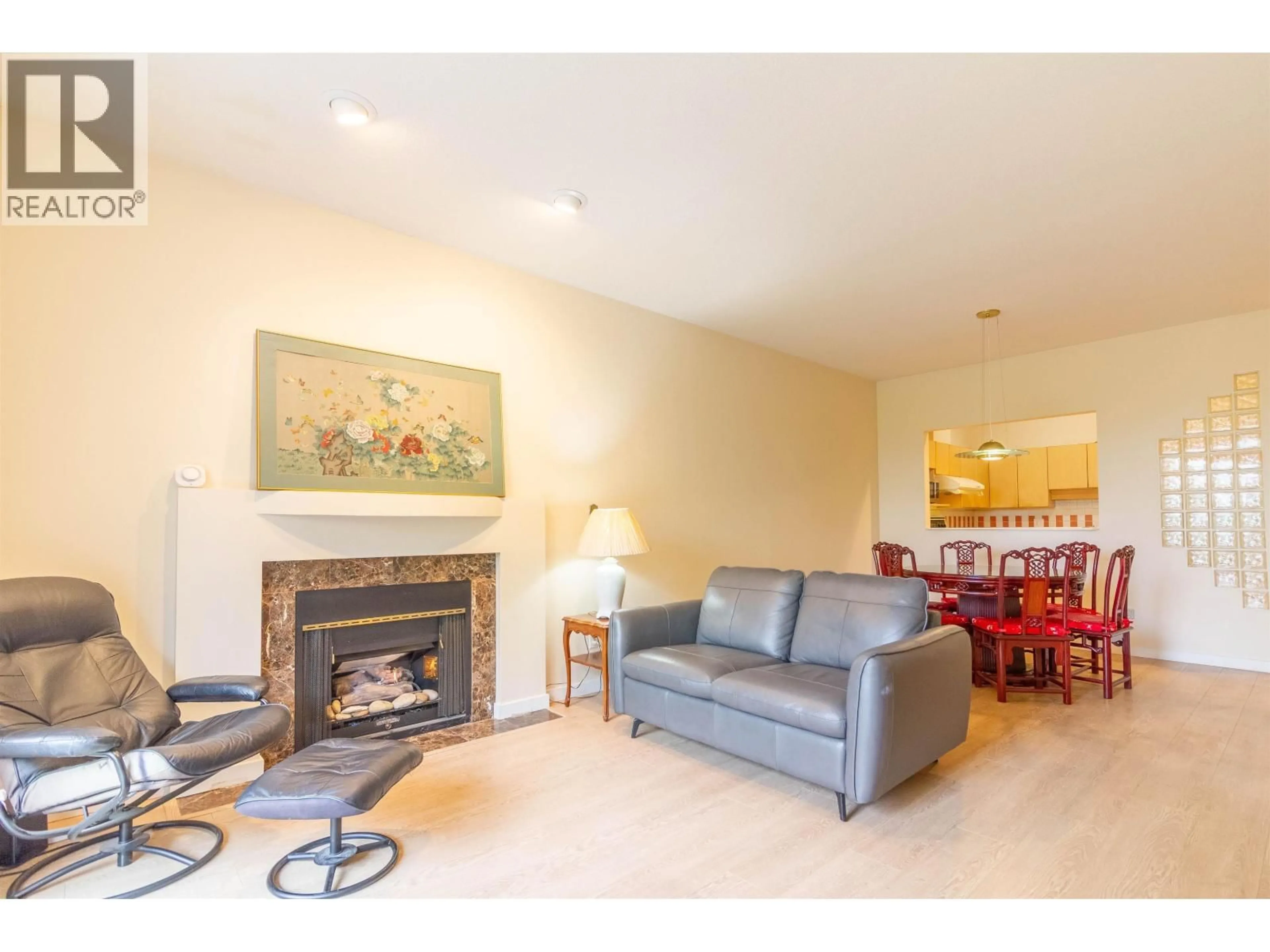Living room with furniture, unknown for 306 - 4951 SANDERS STREET, Burnaby British Columbia V5H1S8