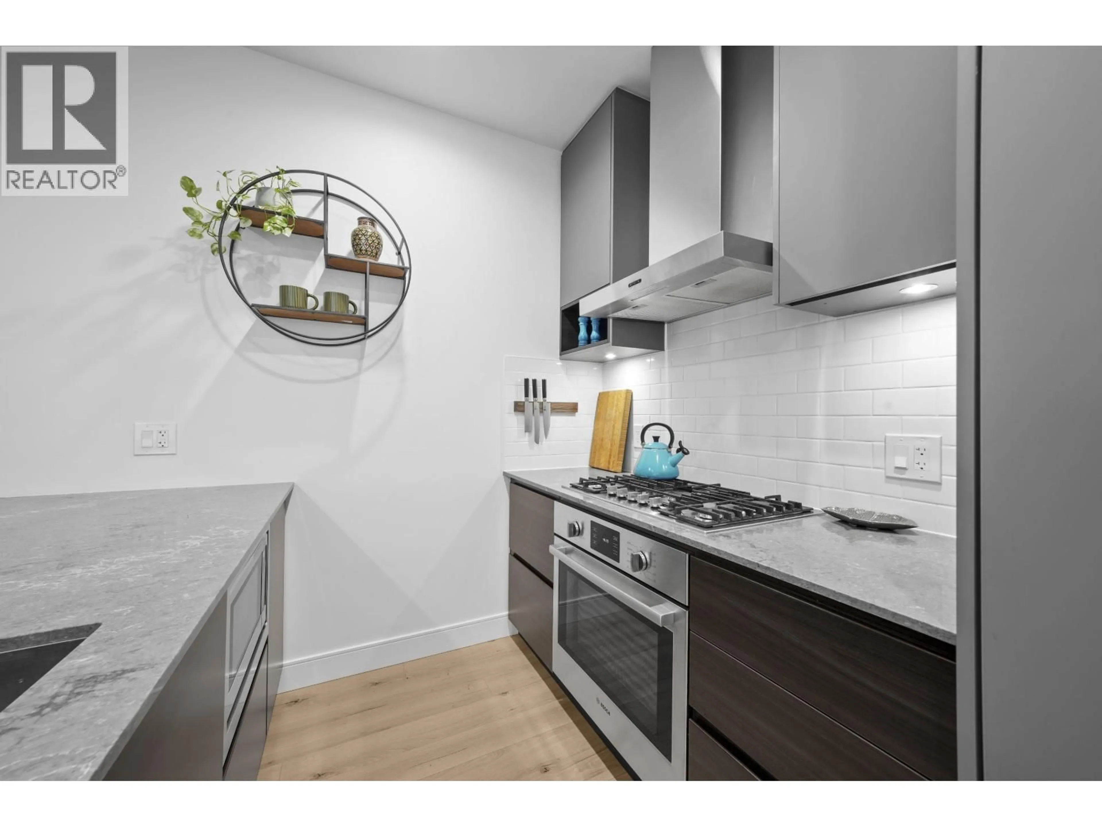 Standard kitchen, unknown for 629 - 55 KLAHANIE DRIVE, Port Moody British Columbia V3H0M9