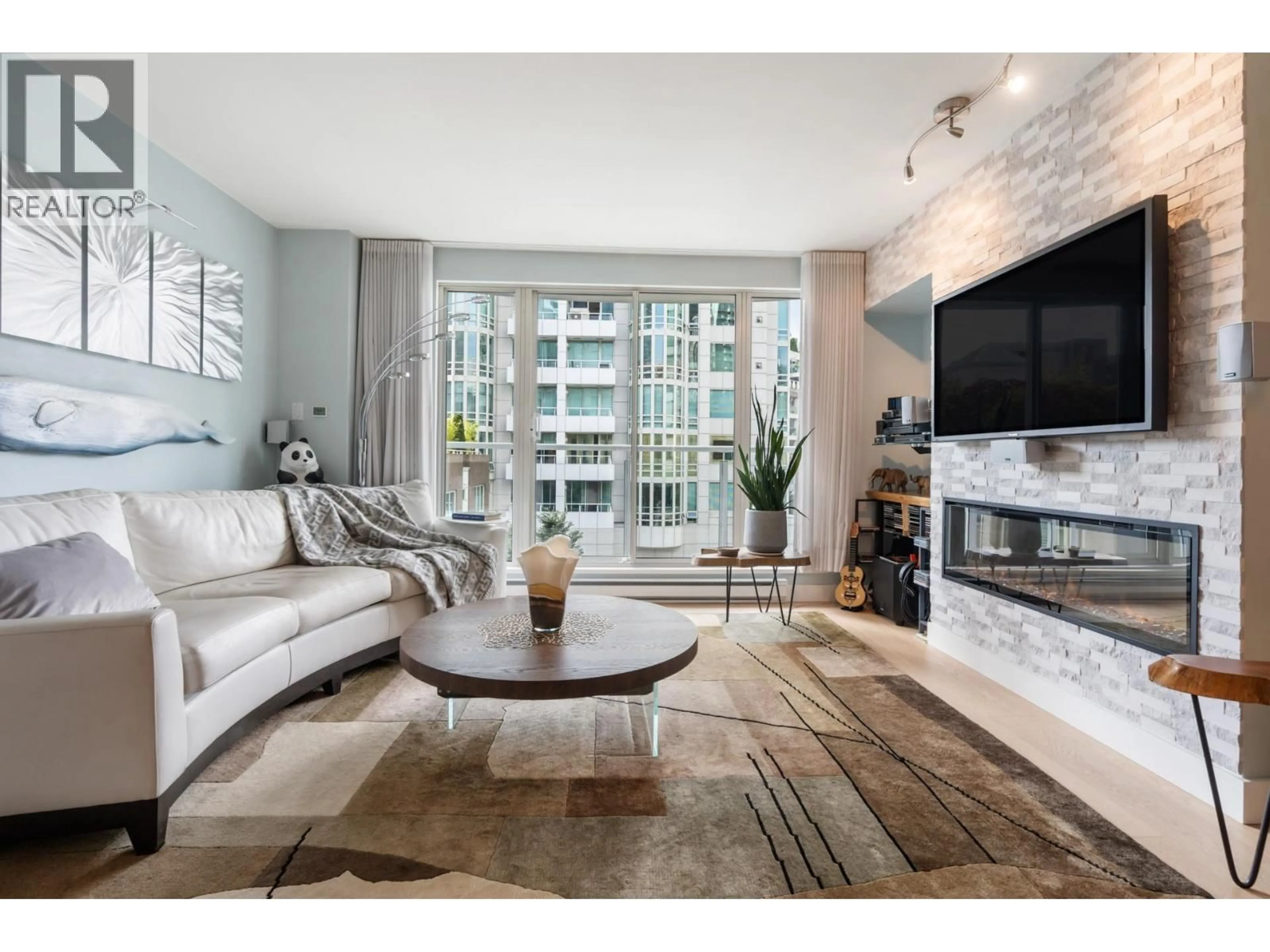 Living room with furniture, unknown for 515 - 888 BEACH AVENUE, Vancouver British Columbia V6Z2P9