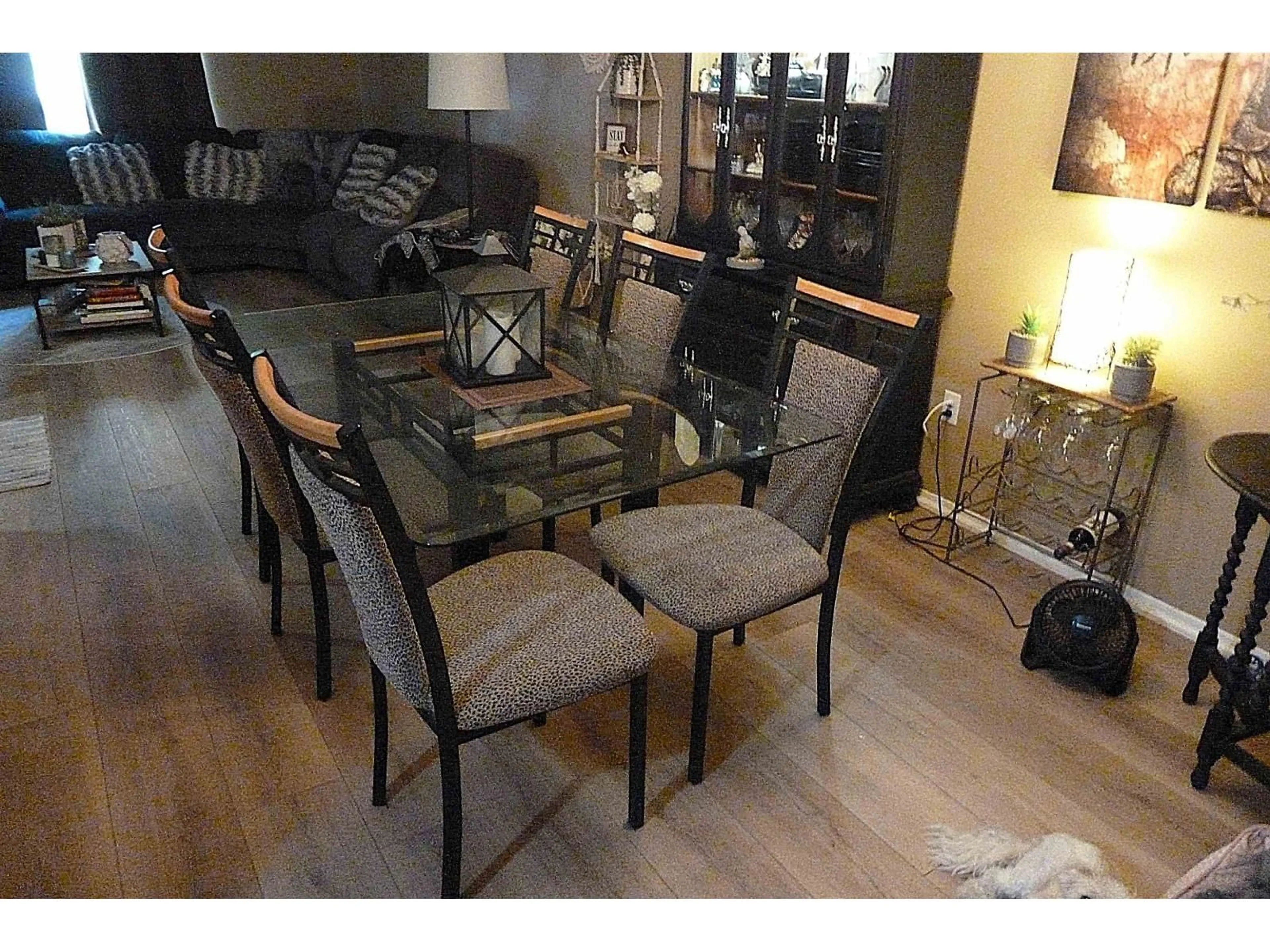 Dining room, wood/laminate floor for 107 - 6747 203, Langley British Columbia V2Y3B5