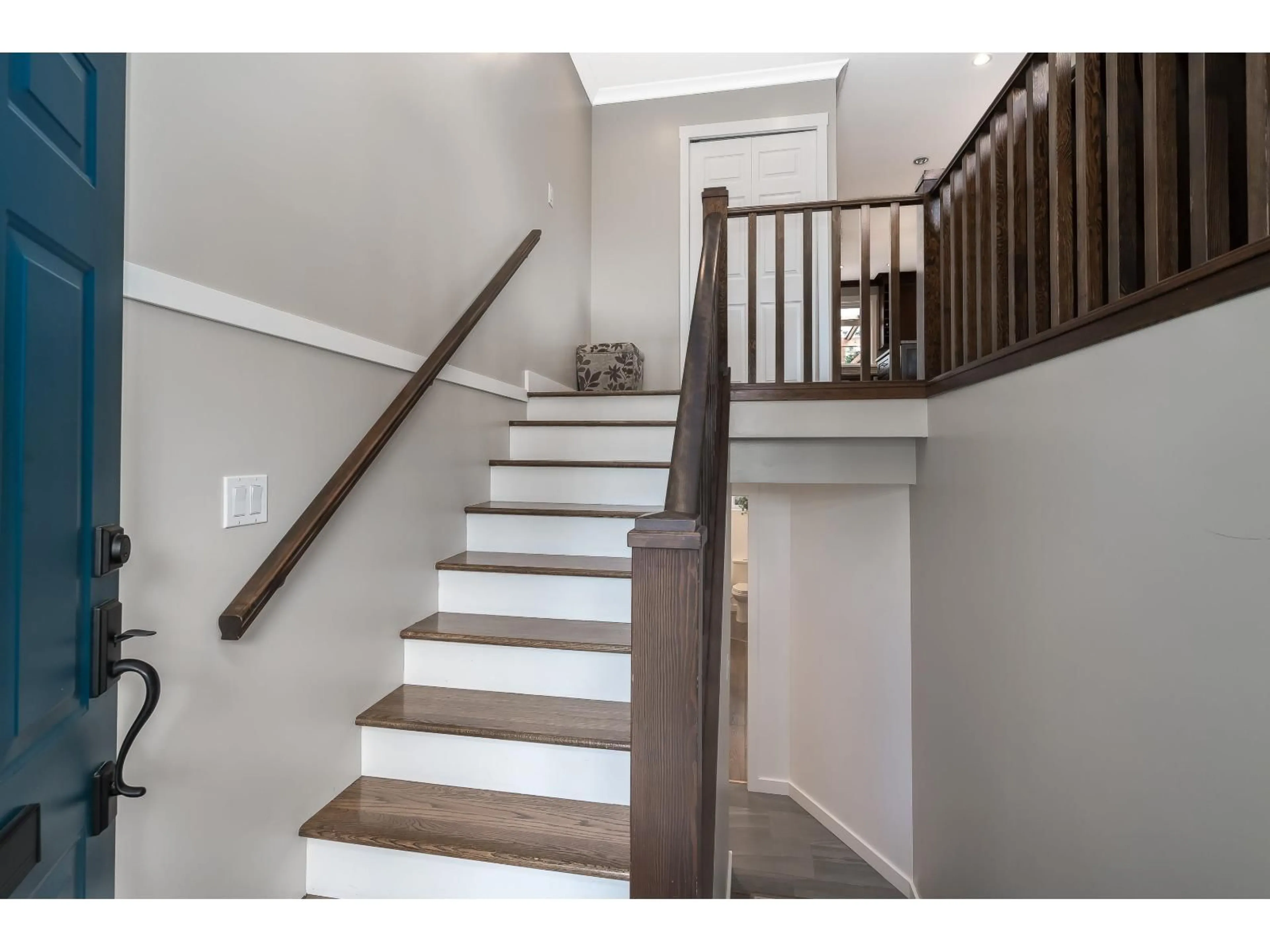 Stairs for 2934 WIGGINS, Langley British Columbia V2Y1E9