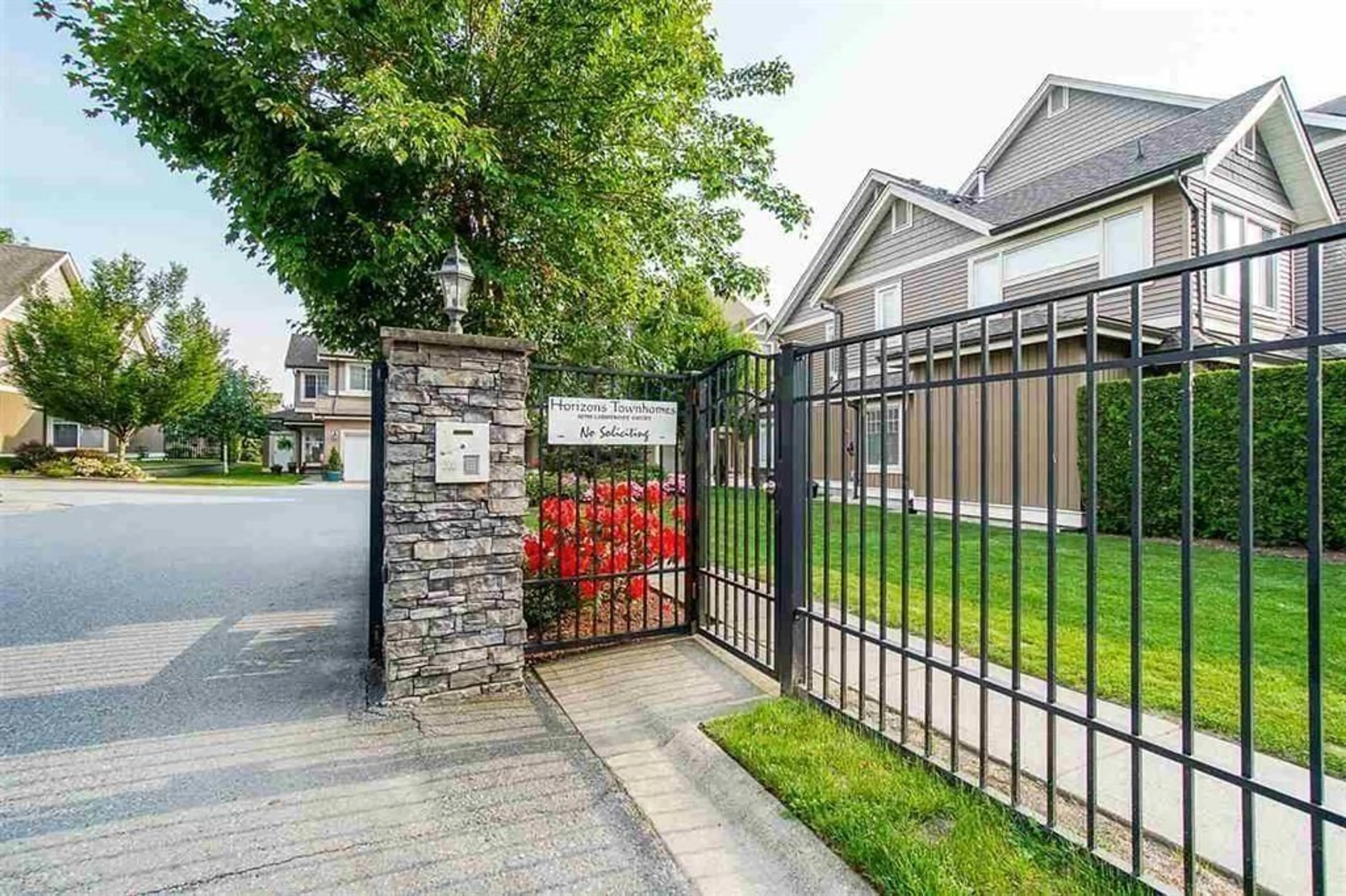 Unknown for 10 - 32792 LIGHTBODY, Mission British Columbia V4S0B4