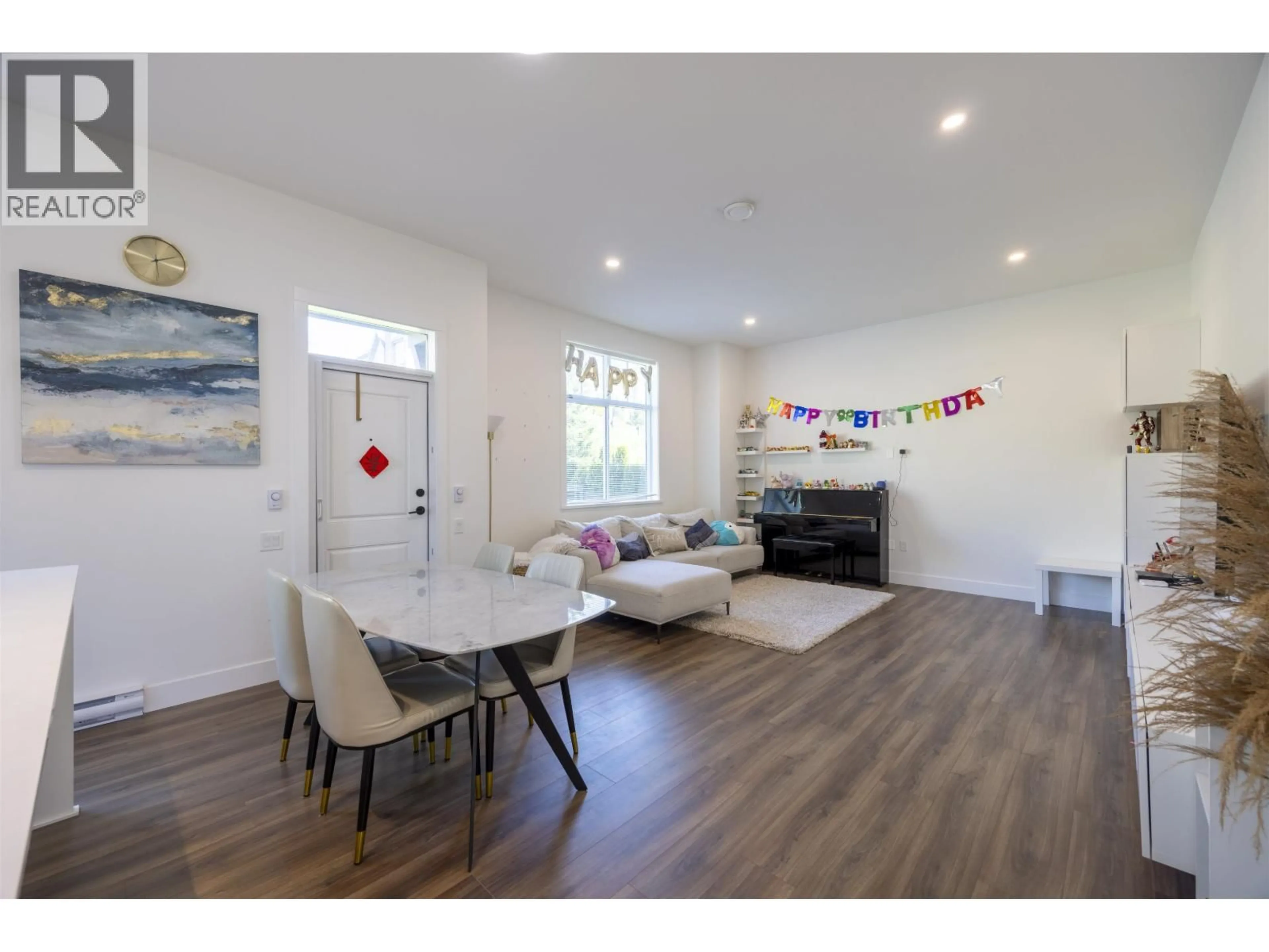 A pic of a room for 101 - 3517 BAYCREST AVENUE, Coquitlam British Columbia V3B0S3