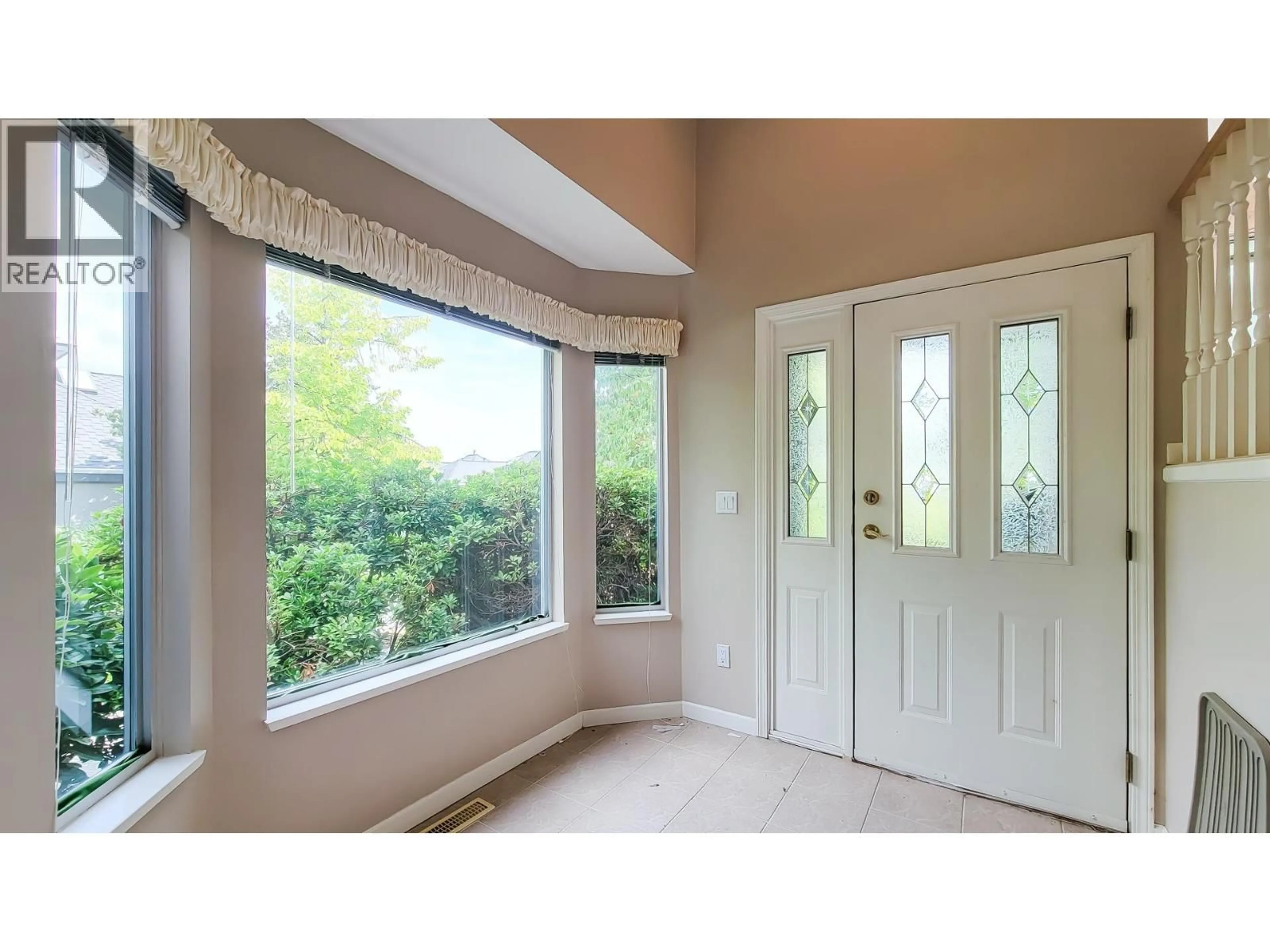Indoor entryway for 8 - 2990 PANORAMA DRIVE, Coquitlam British Columbia V3E2W5