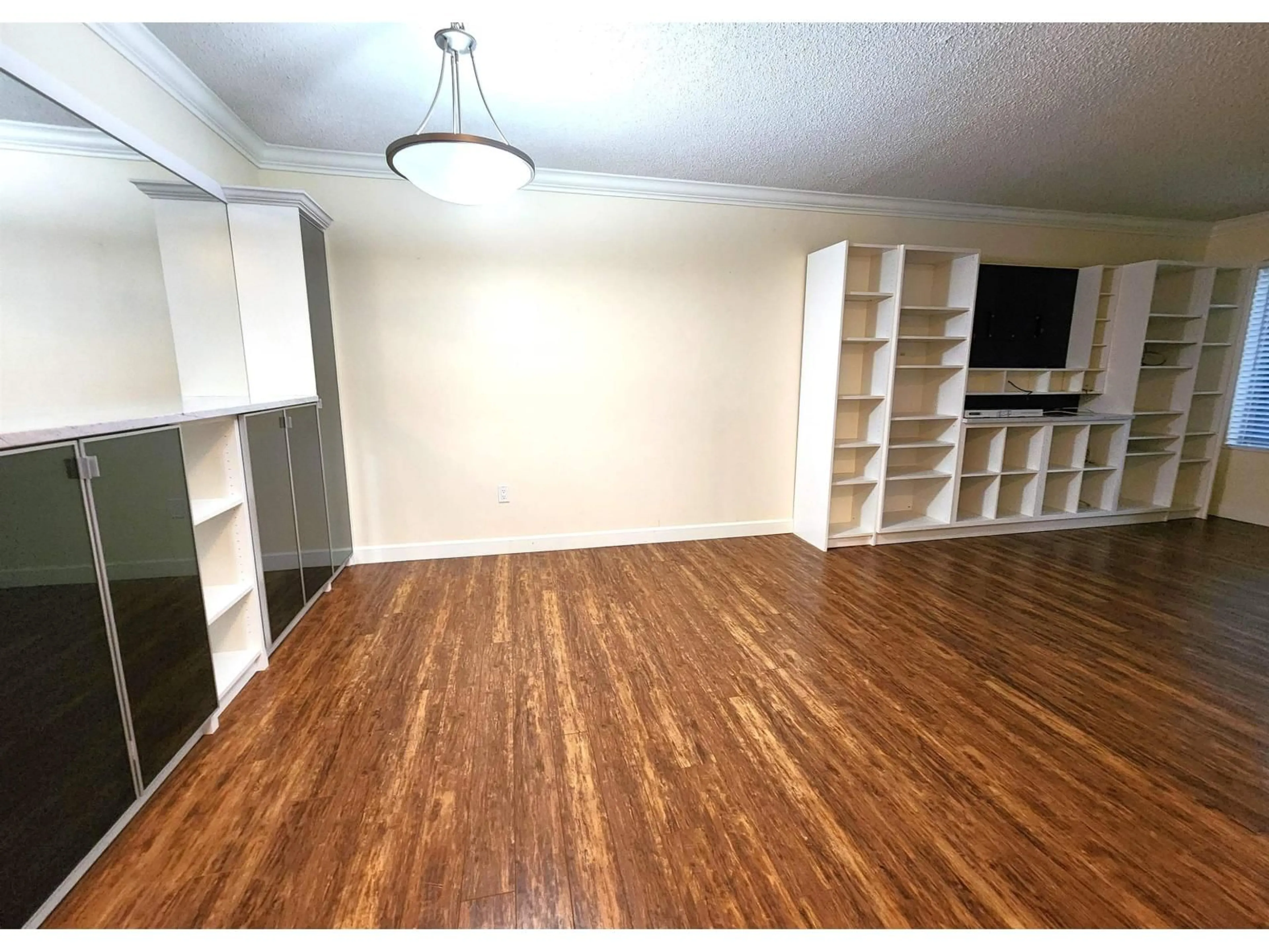 A pic of a room for 102 - 5664 200, Langley British Columbia V3A1M8