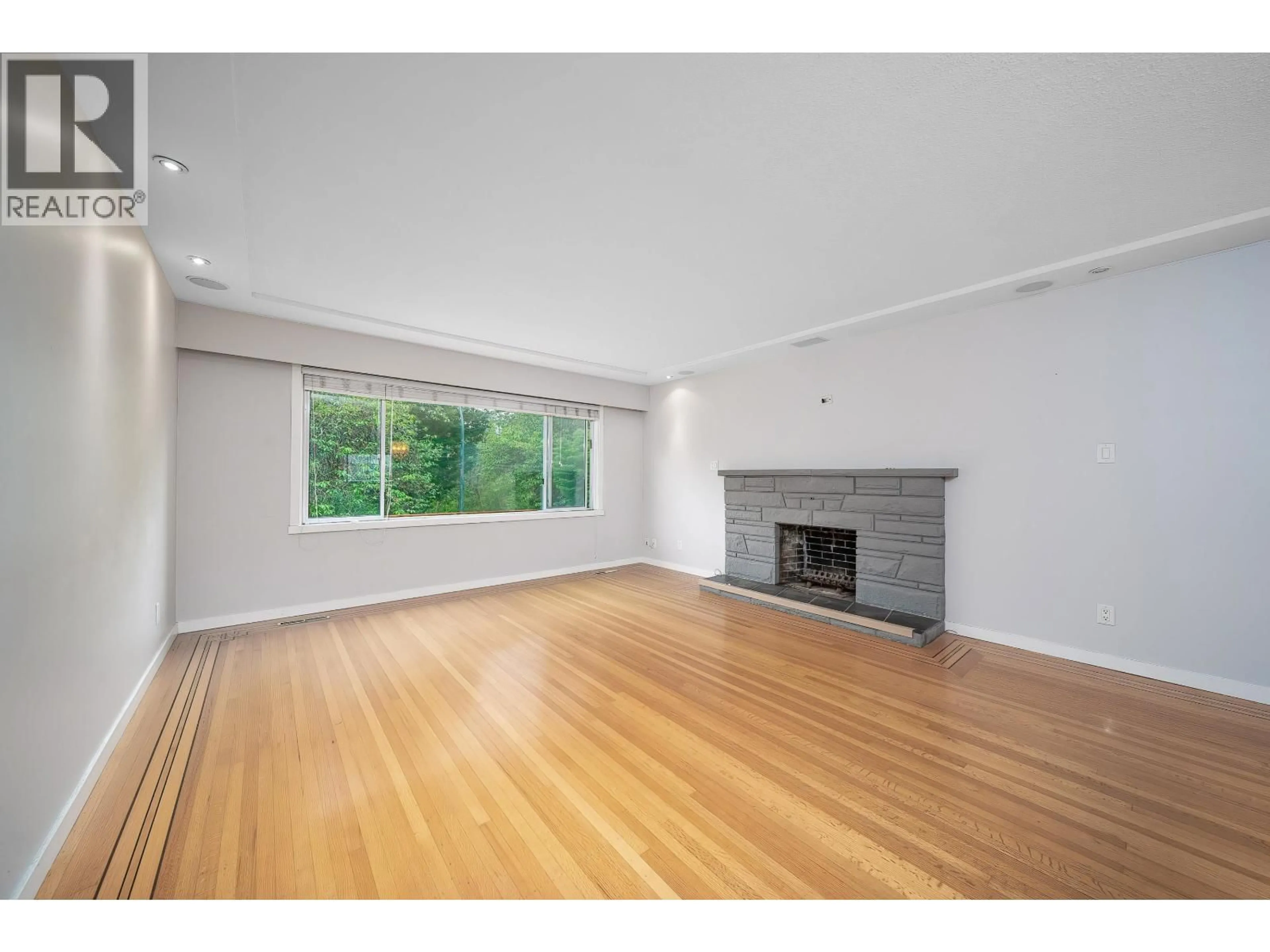 A pic of a room for 3063 ROSEMONT DRIVE, Vancouver British Columbia V5S2C8