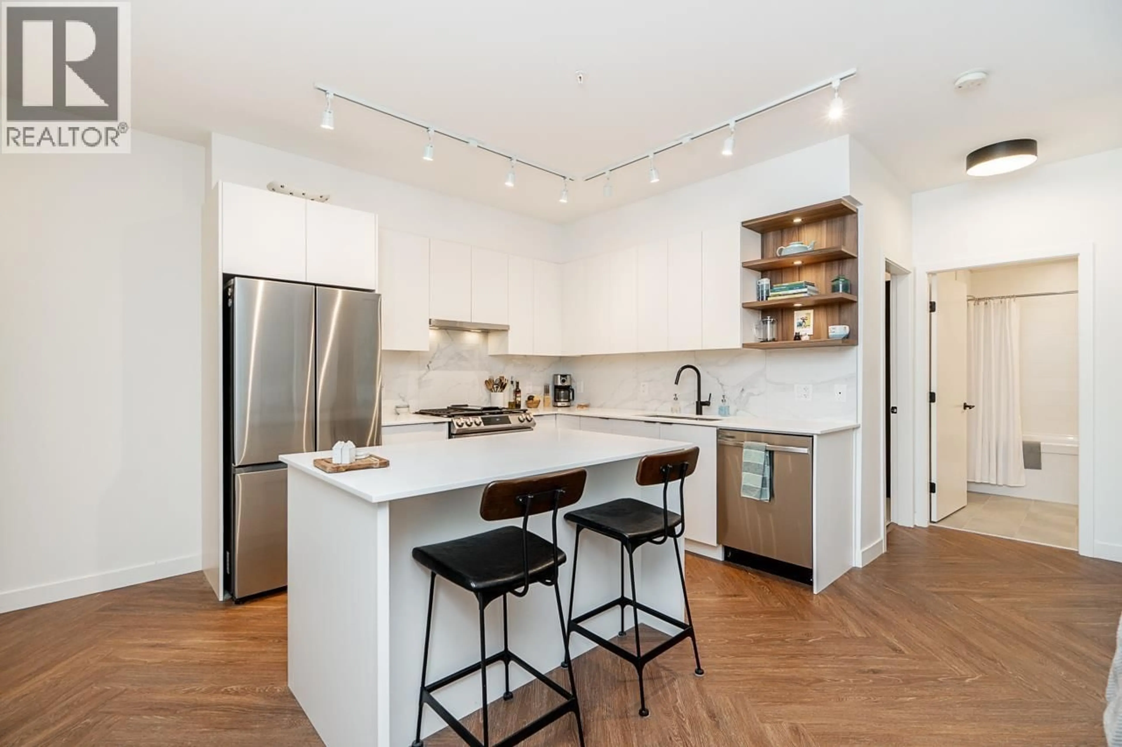 Open concept kitchen, unknown for 420 - 3229 ST JOHNS STREET, Port Moody British Columbia V3H0M4