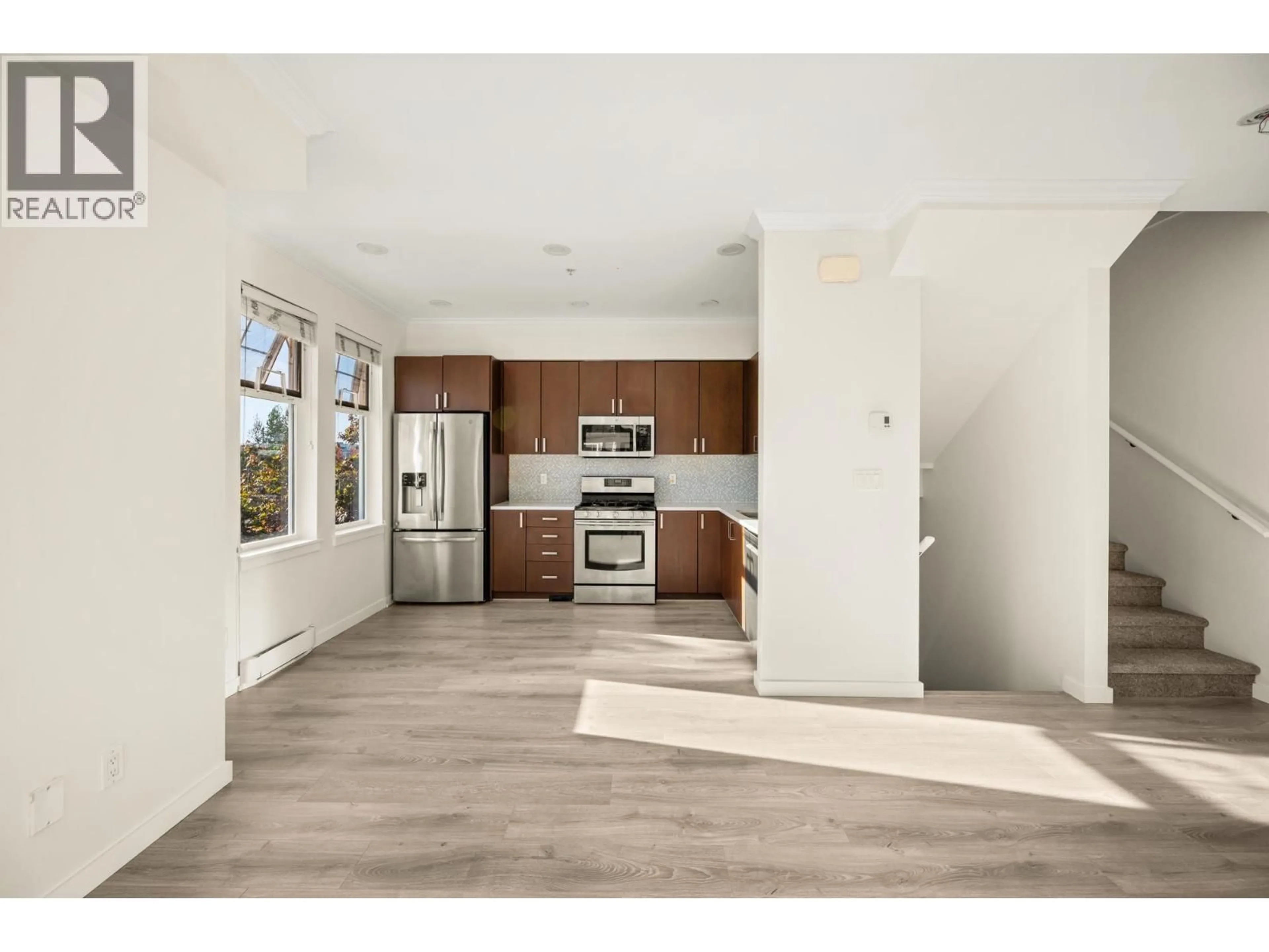 Open concept kitchen, unknown for 32 - 1111 EWEN AVENUE, New Westminster British Columbia V3M5E3