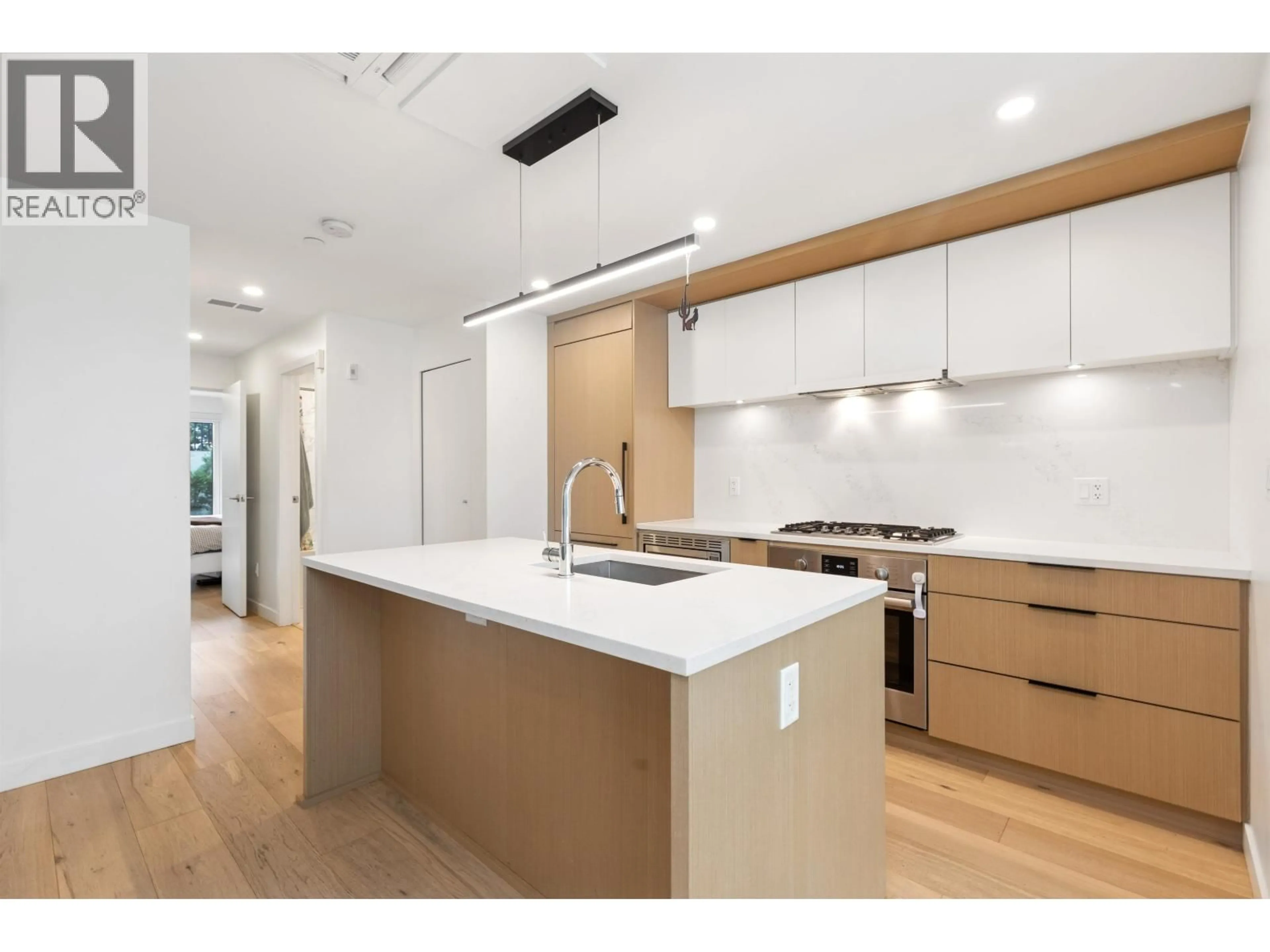 Unknown for 106 - 649 3RD STREET, North Vancouver British Columbia V7L1G6