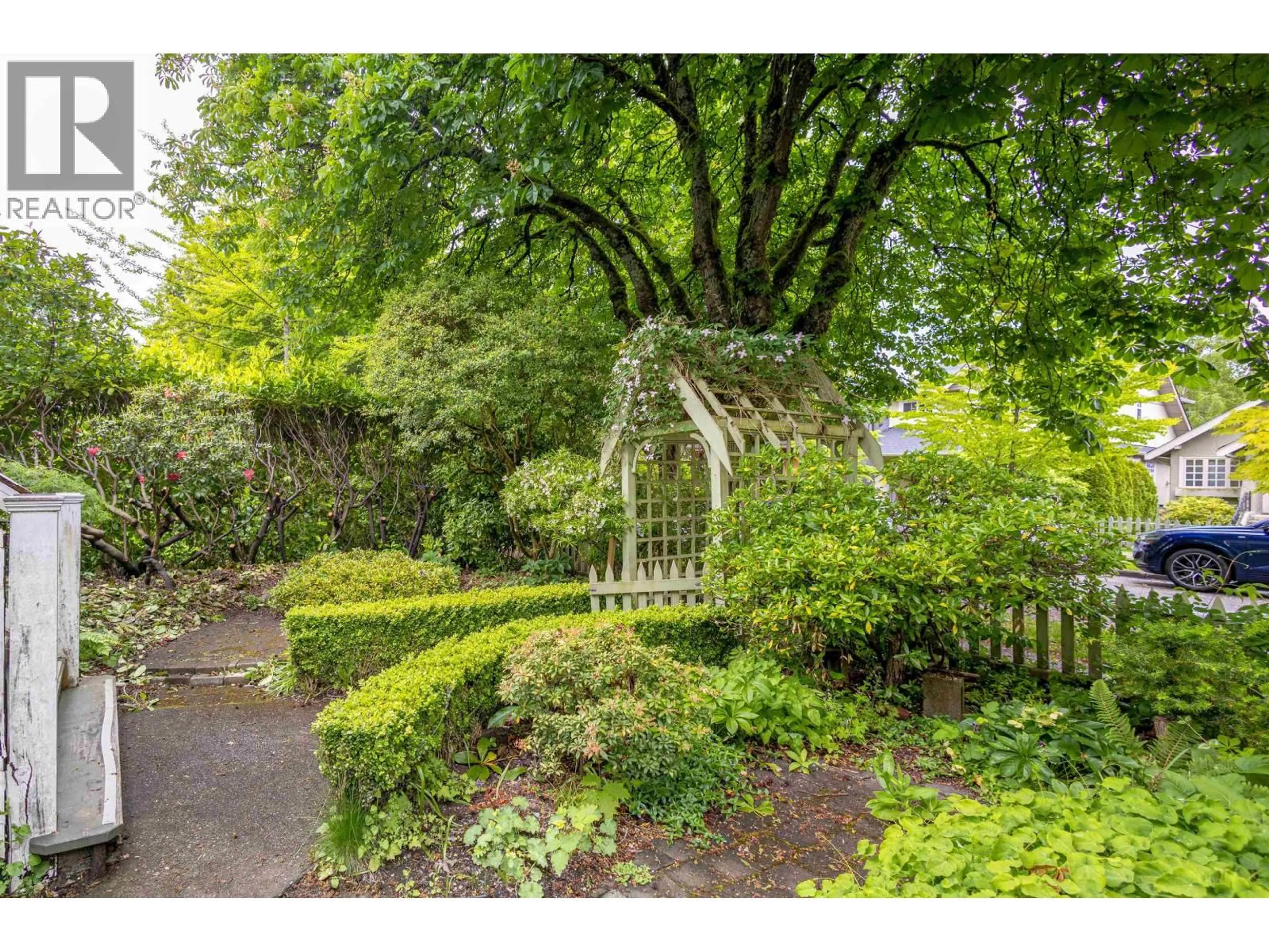 Unknown for 3012 14TH AVENUE, Vancouver British Columbia V6K2X8