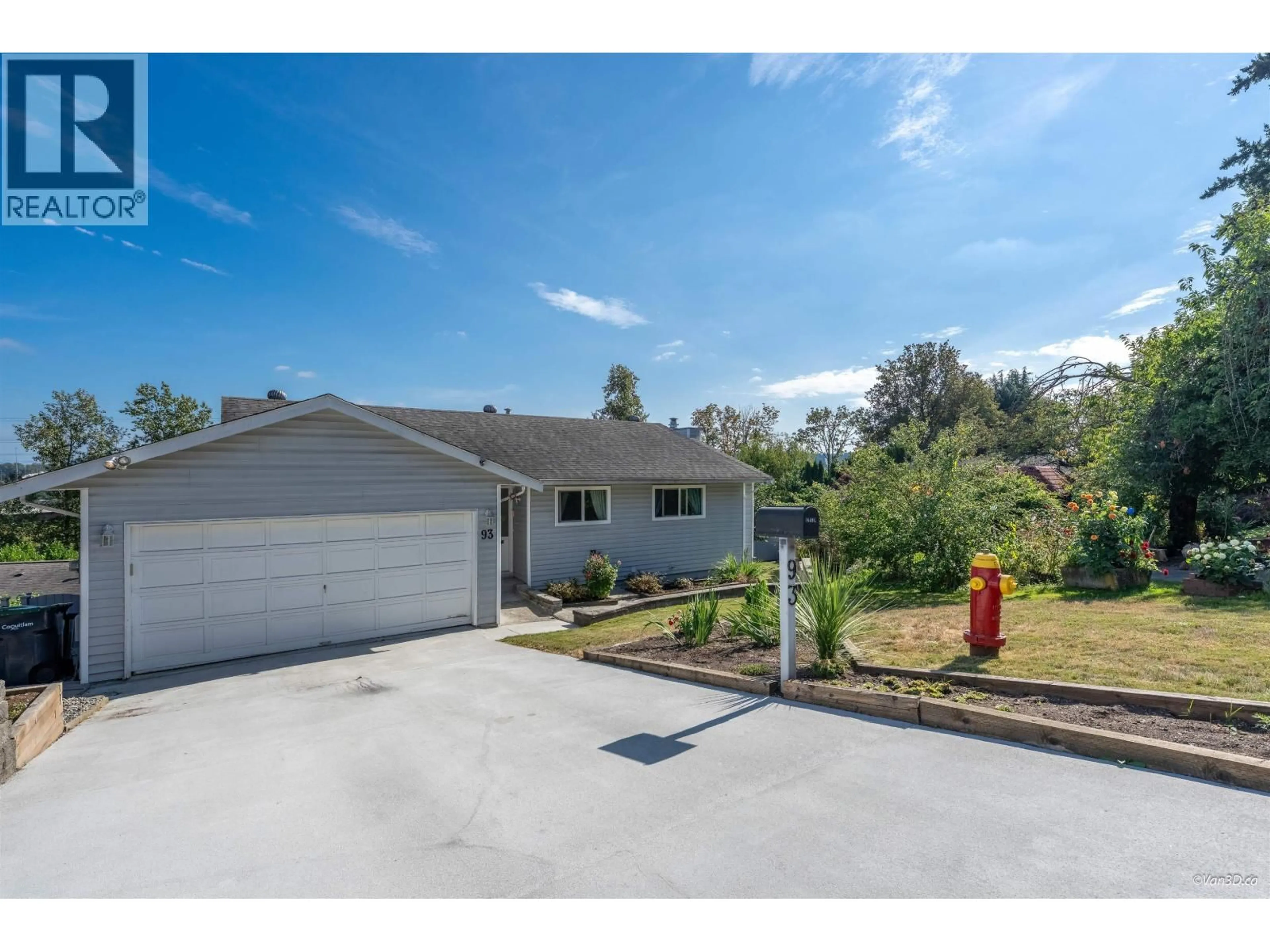 A pic from outside/outdoor area/front of a property/back of a property/a pic from drone, unknown for 93 WARRICK STREET, Coquitlam British Columbia V3K5L3