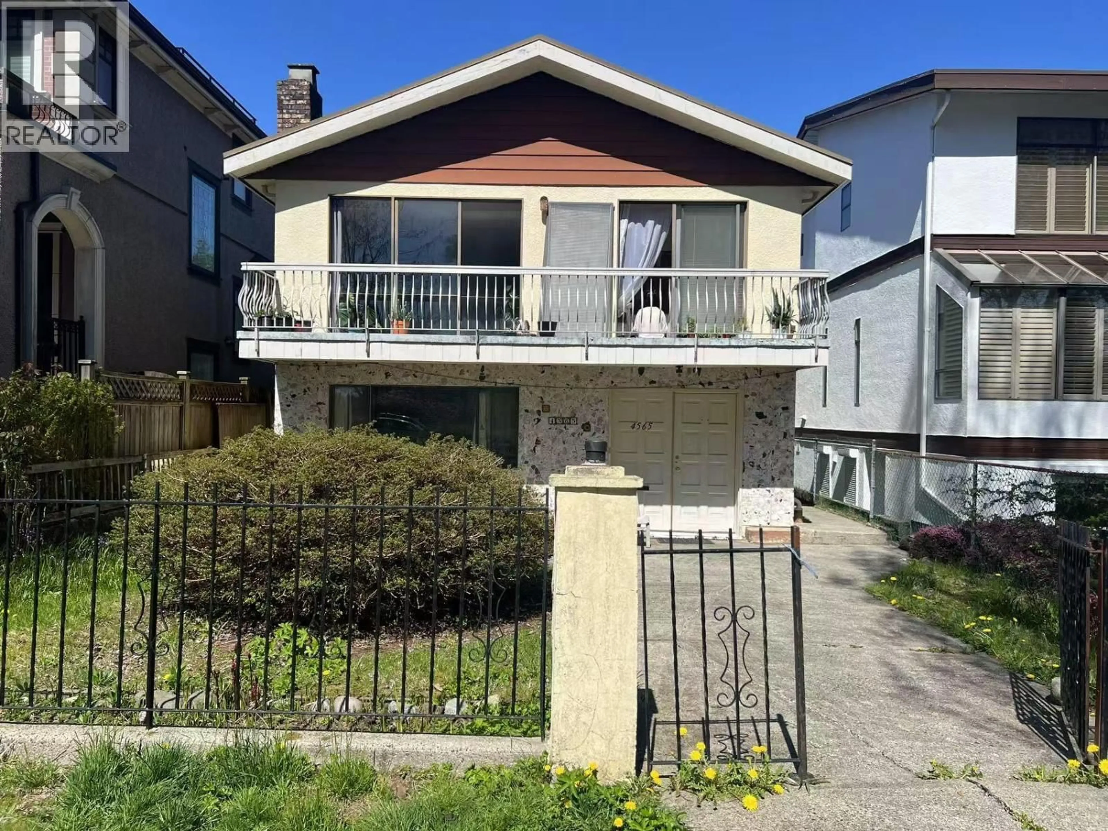 Unknown for 4565 9TH AVENUE, Vancouver British Columbia V6R2E2