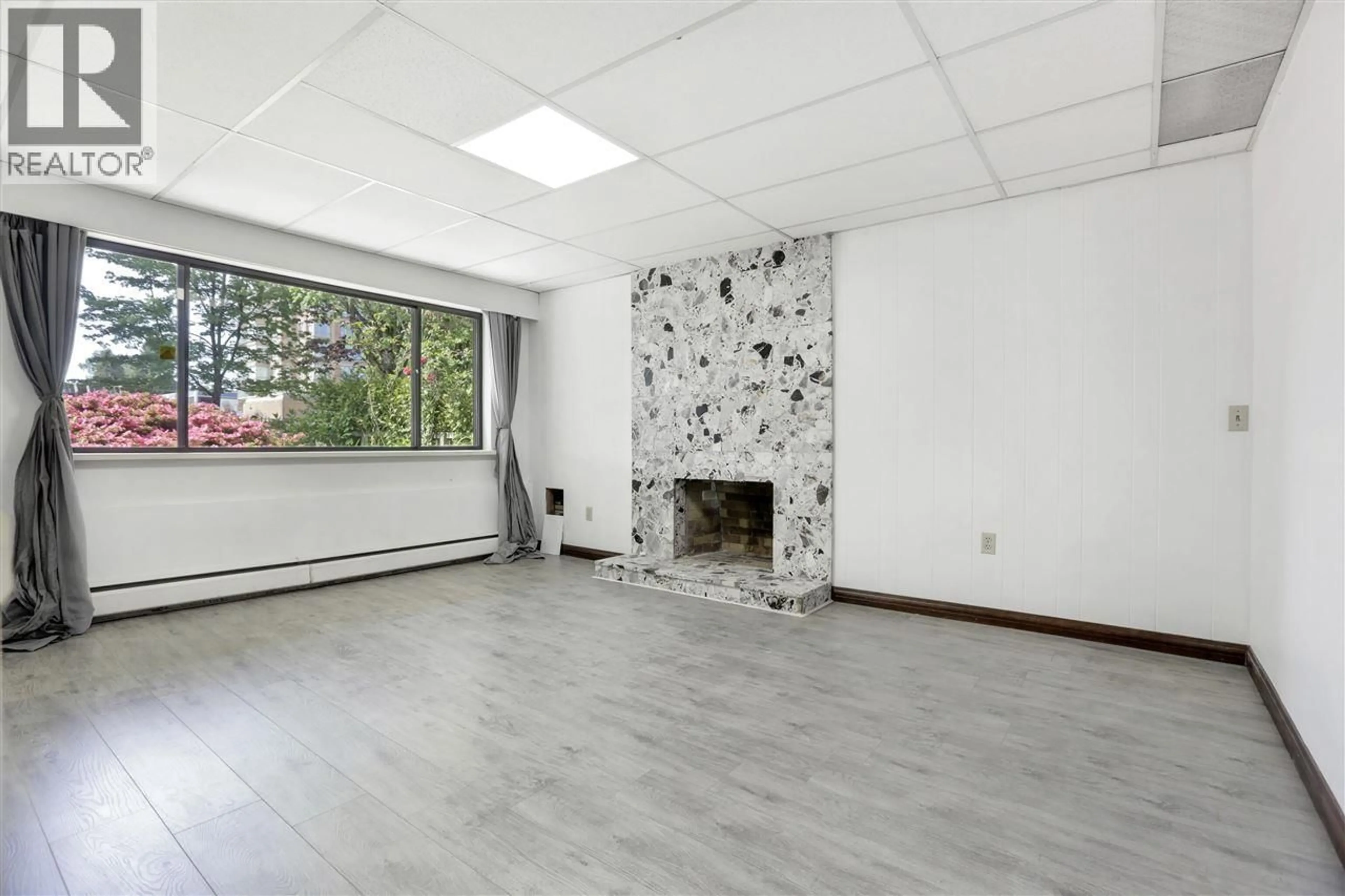 A pic of a room for 4565 9TH AVENUE, Vancouver British Columbia V6R2E2