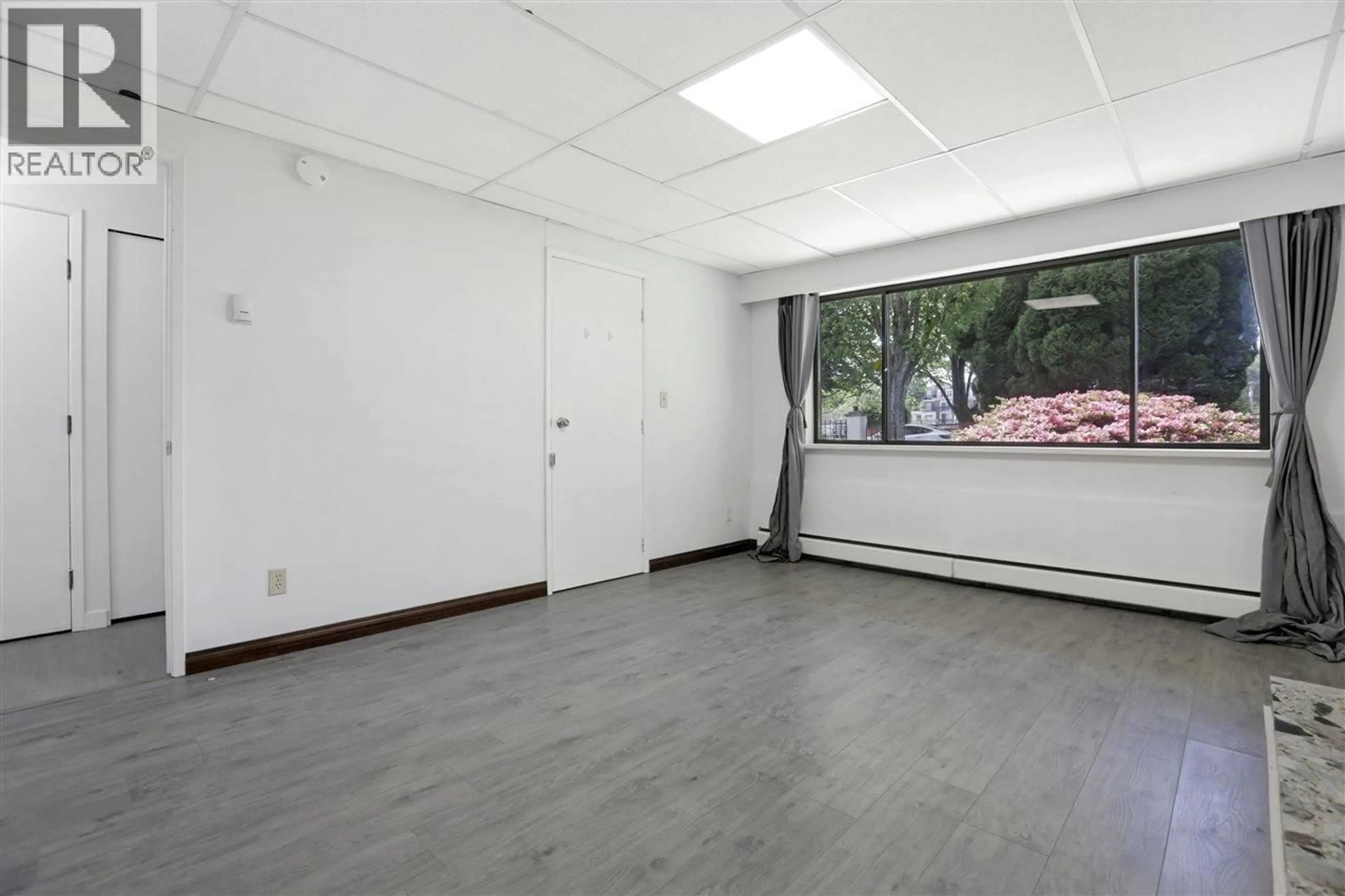 A pic of a room for 4565 9TH AVENUE, Vancouver British Columbia V6R2E2