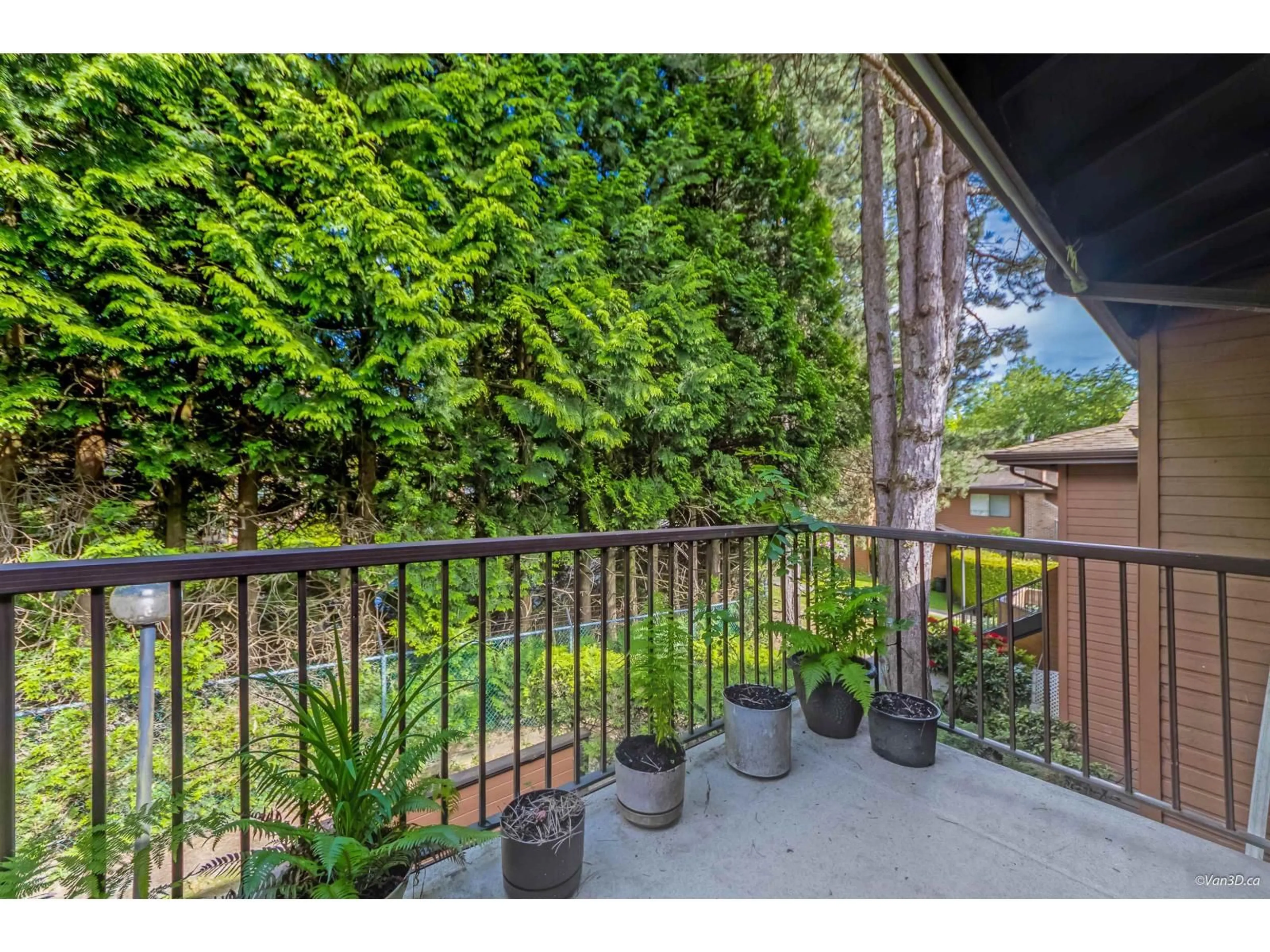 Patio, unknown for 1214 - 10620 150, Surrey British Columbia V3R7S1
