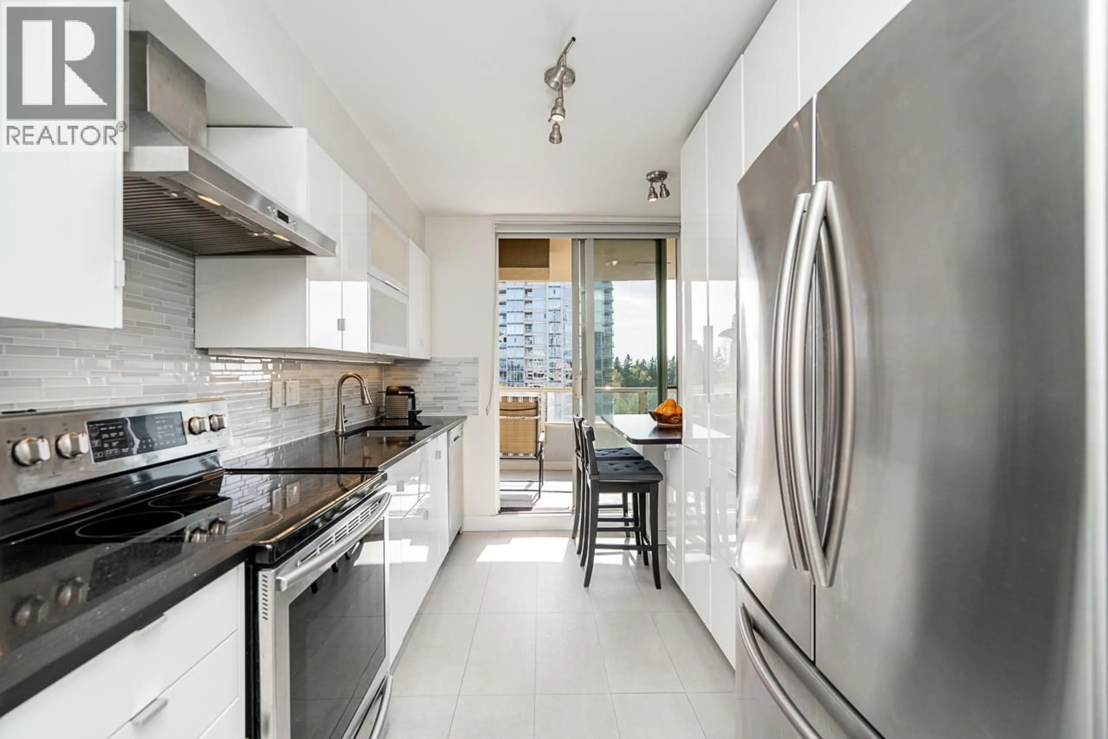 Contemporary kitchen, ceramic/tile floor for 902 - 7108 EDMONDS STREET, Burnaby British Columbia V3N4X9