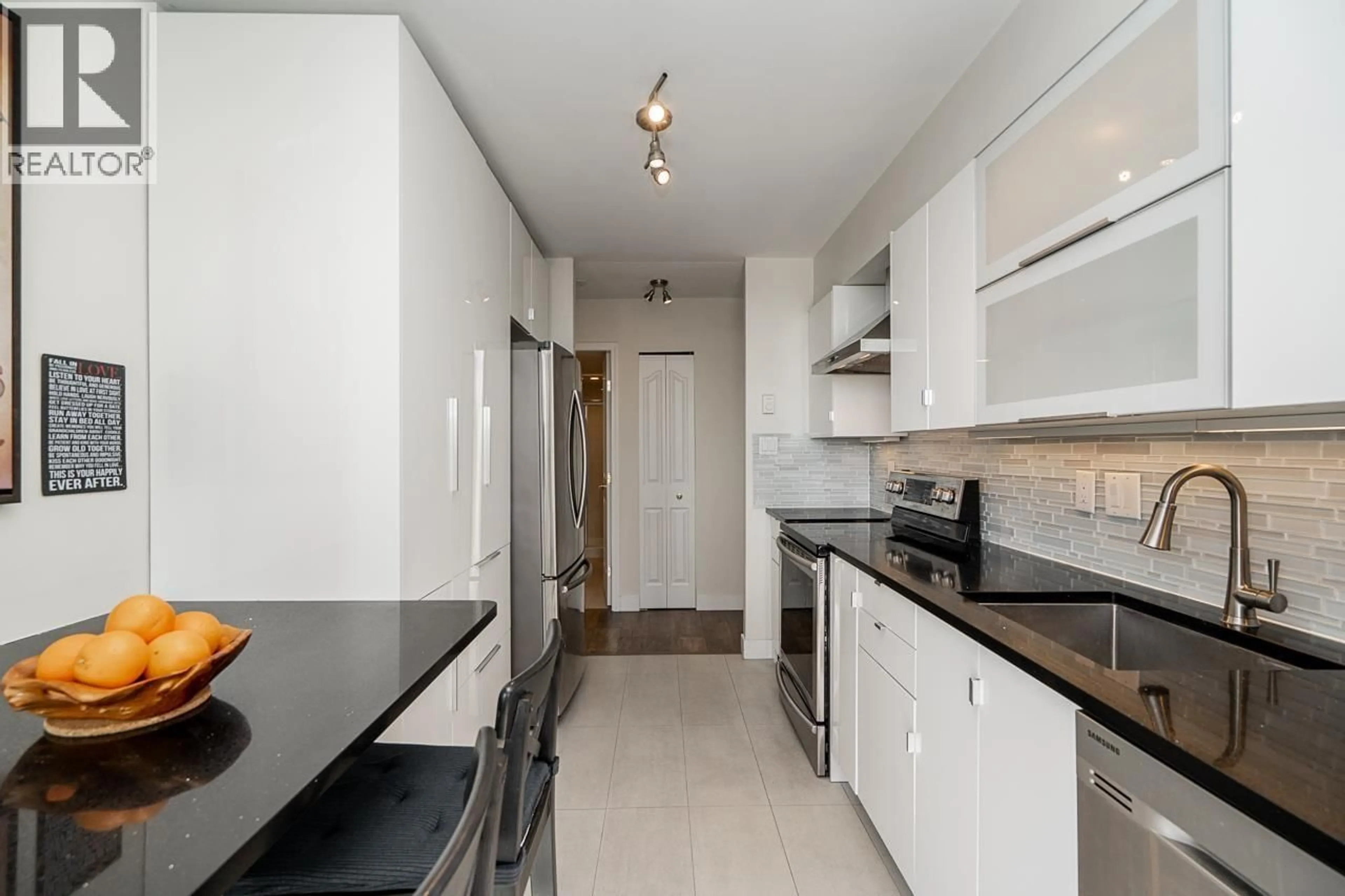 Standard kitchen, ceramic/tile floor for 902 - 7108 EDMONDS STREET, Burnaby British Columbia V3N4X9