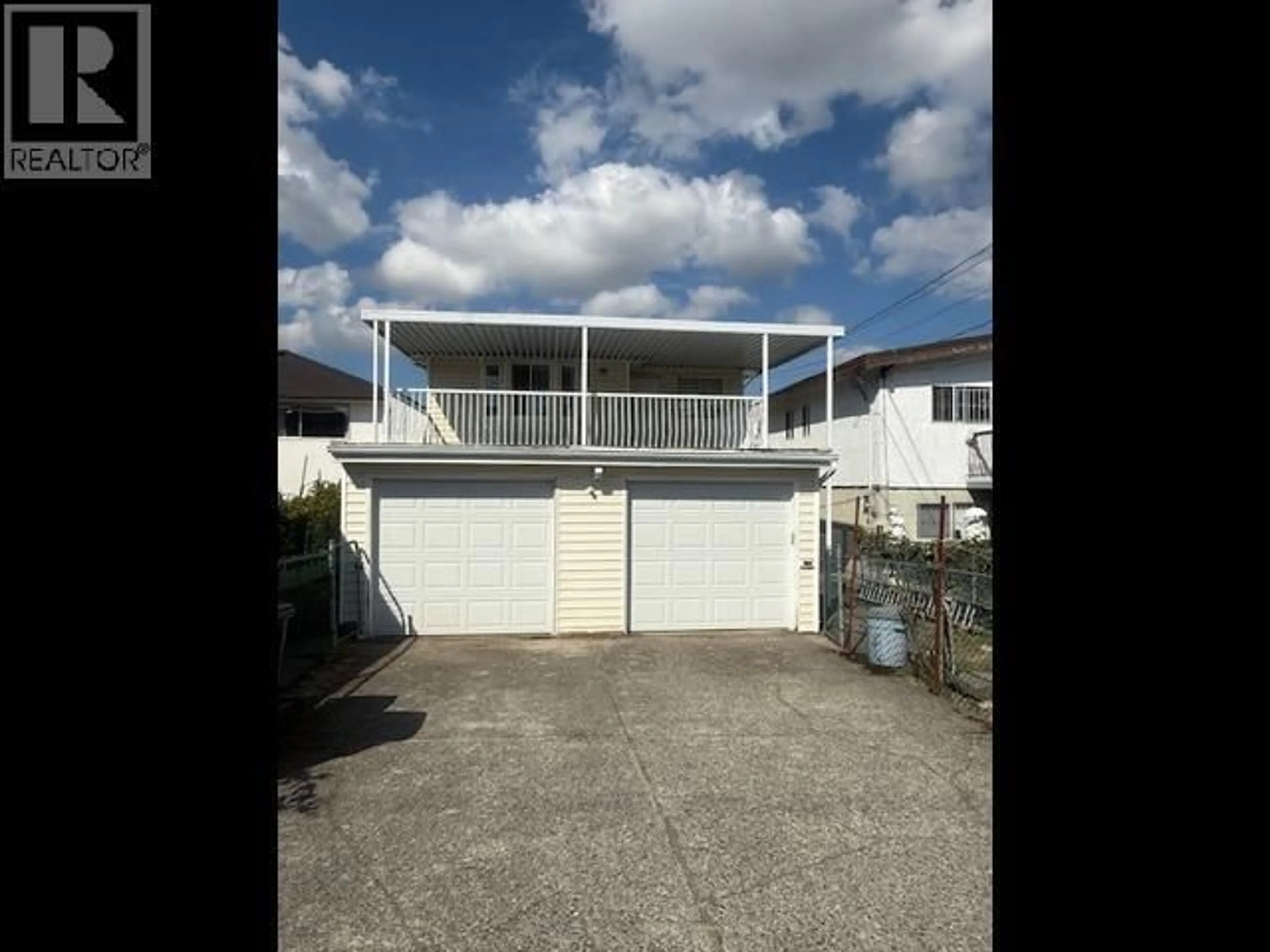 A pic from outside/outdoor area/front of a property/back of a property/a pic from drone, street for 3520 24TH AVENUE, Vancouver British Columbia V5R1G8