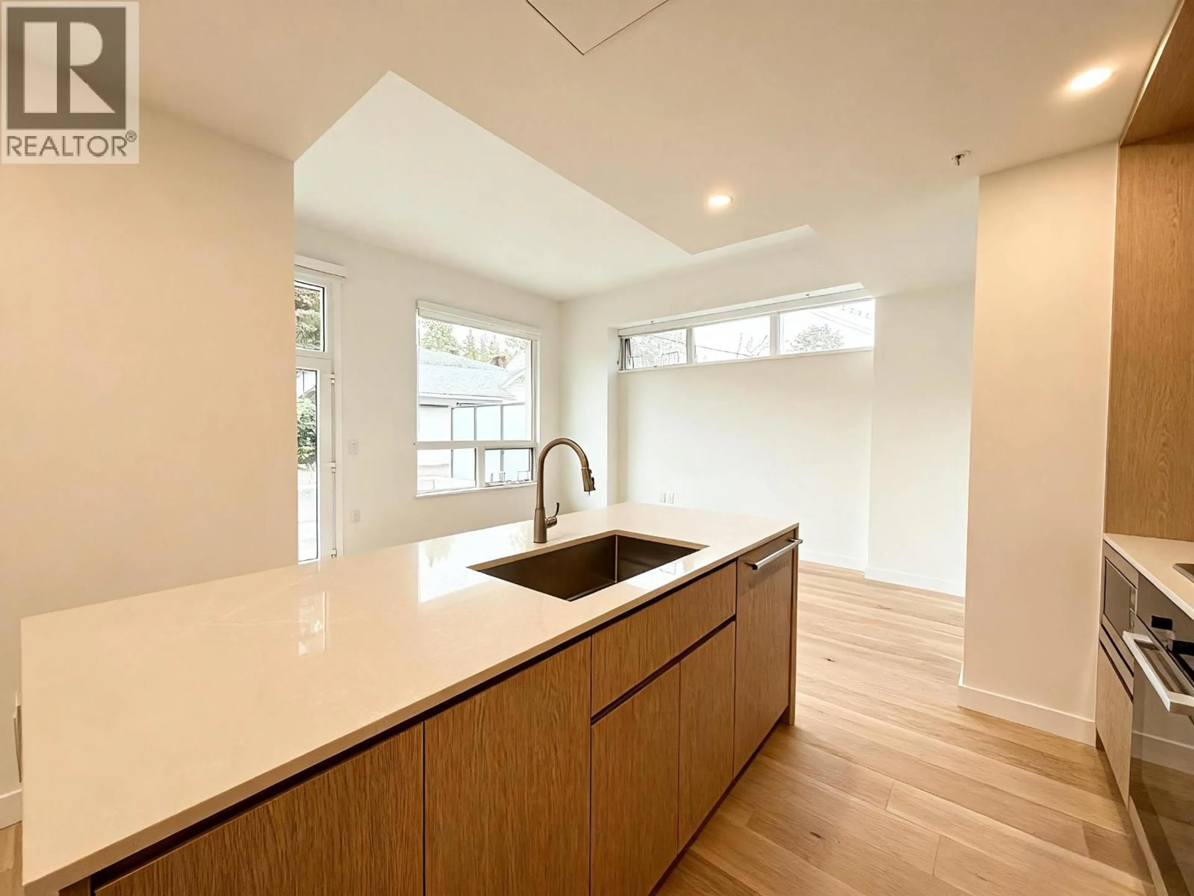 Open concept kitchen, unknown for 109 - 5212 CAMBIE STREET, Vancouver British Columbia V5Z2Z7