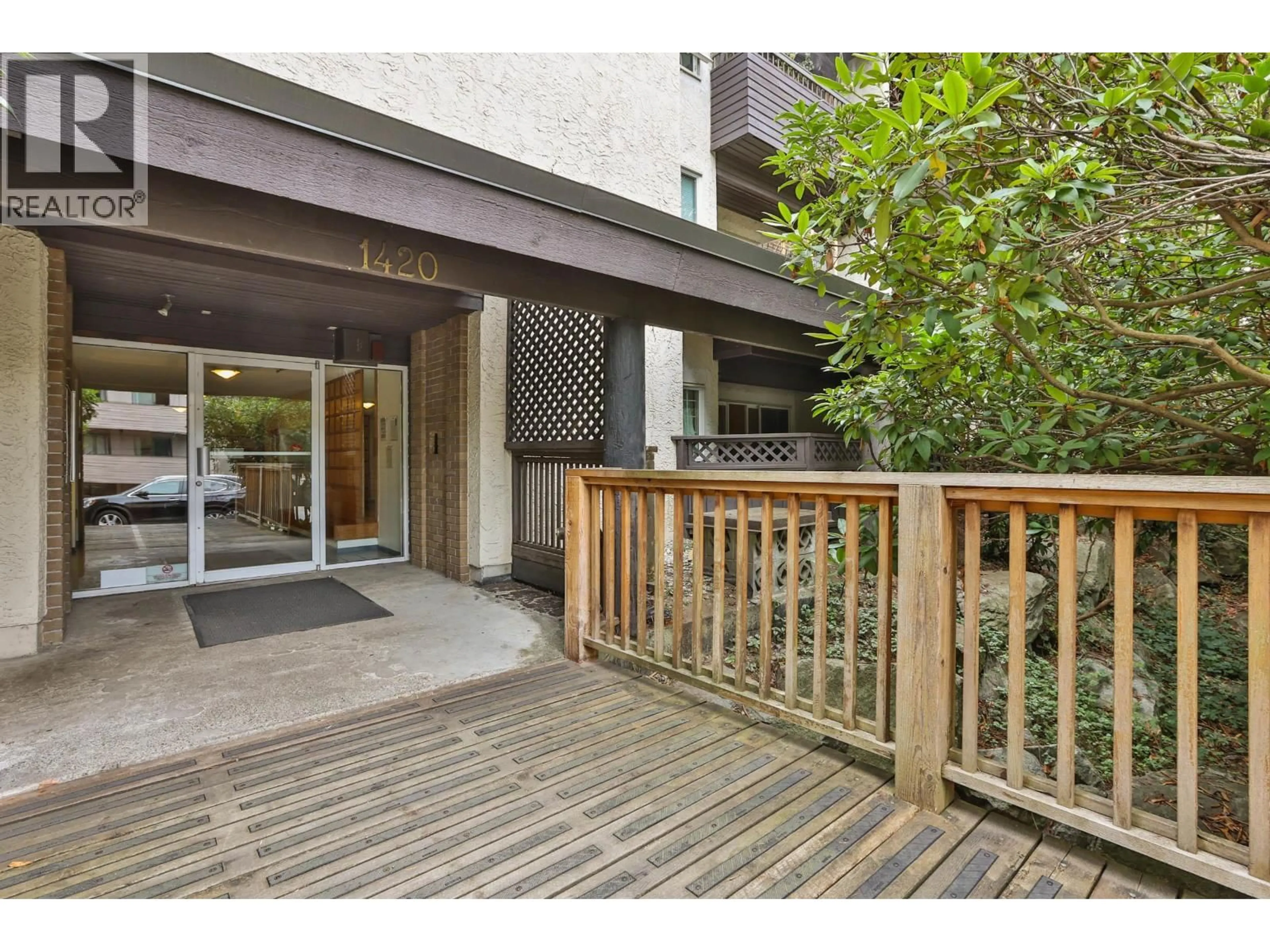 Unknown for 211 - 1420 8TH AVENUE, Vancouver British Columbia V5N1T4