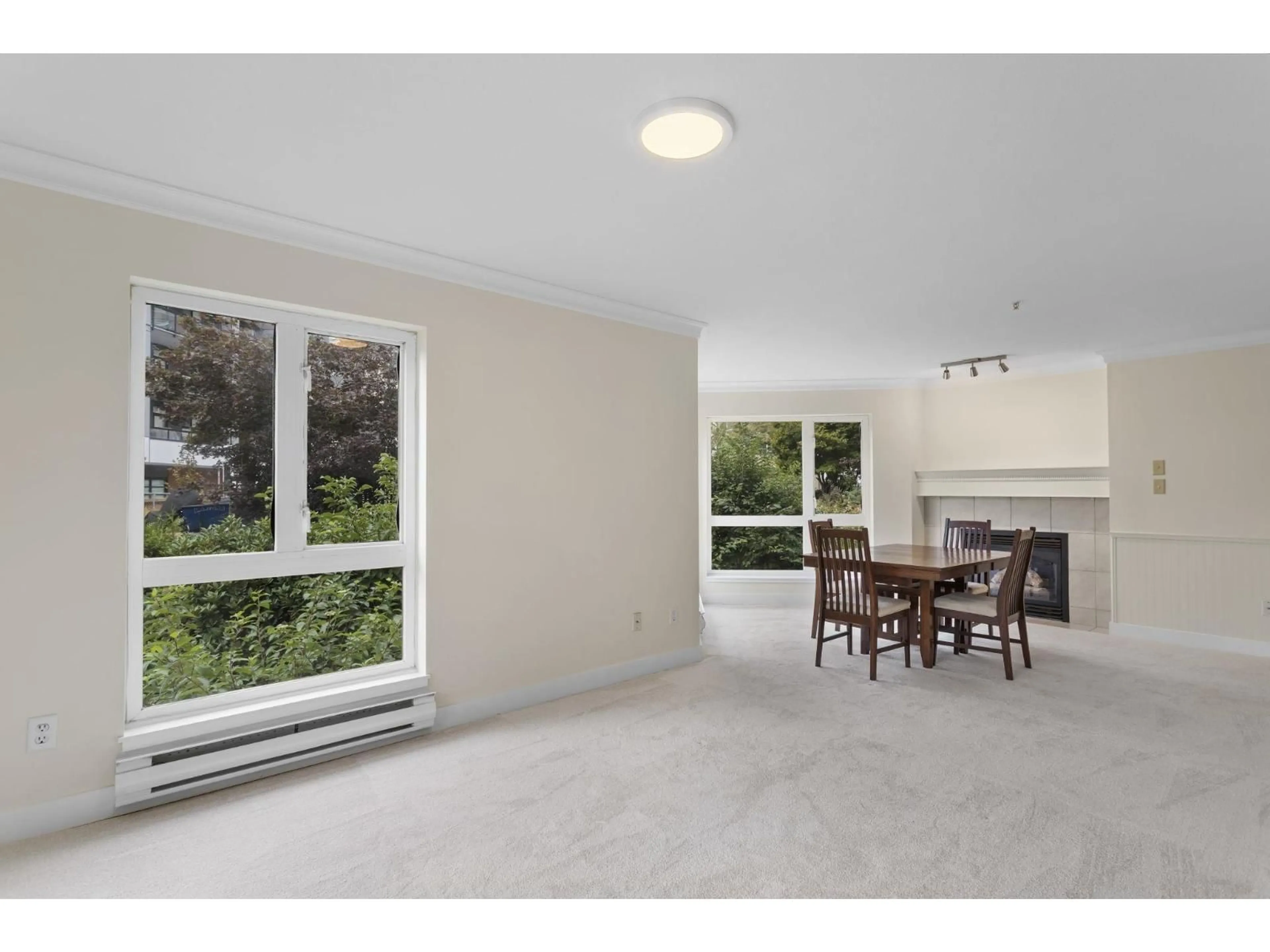 A pic of a room for 201 - 3172 GLADWIN, Abbotsford British Columbia V2T5T3