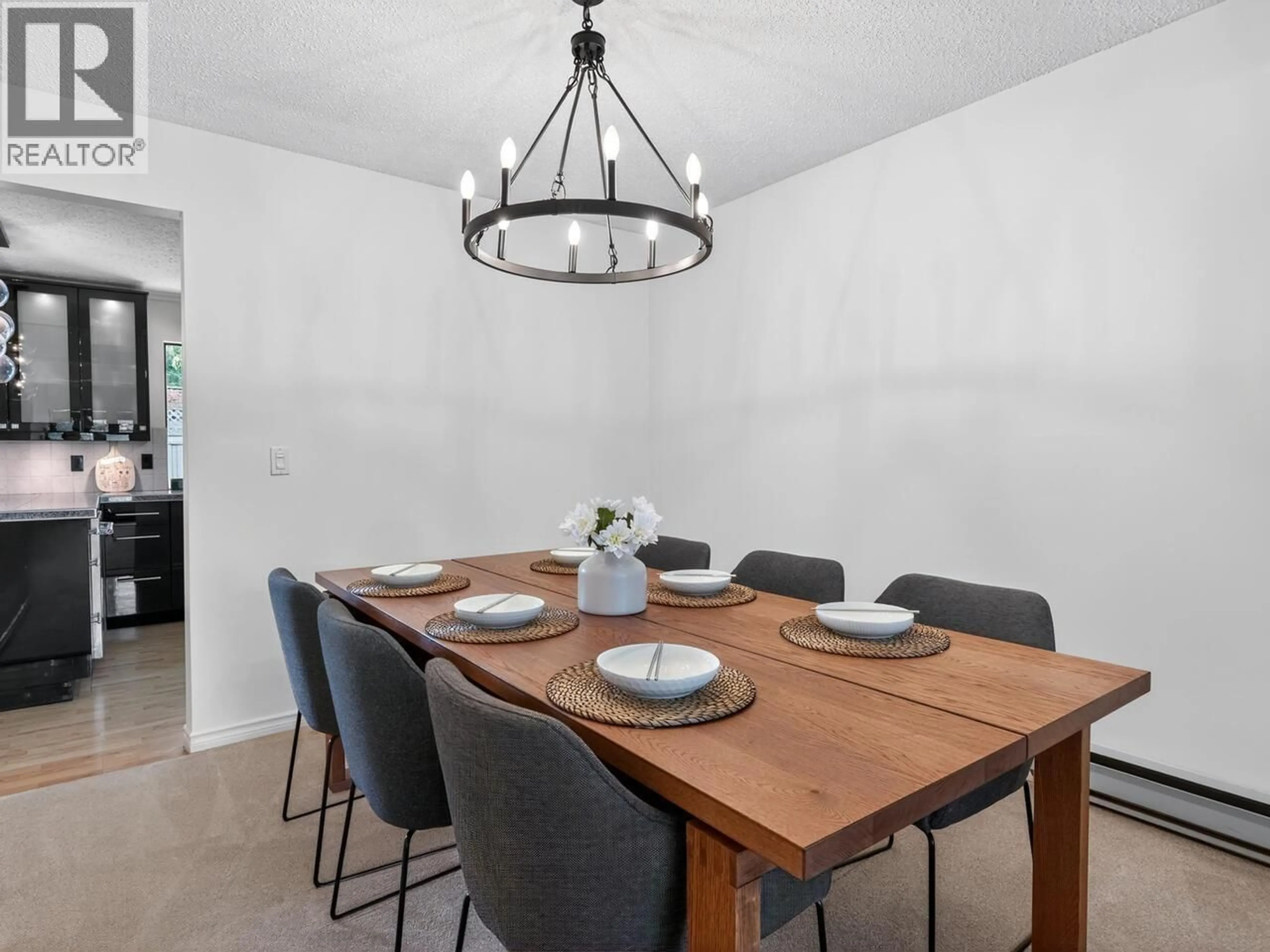 Dining room, wood/laminate floor for 1131 LOMBARDY DRIVE, Port Coquitlam British Columbia V3B5Z1