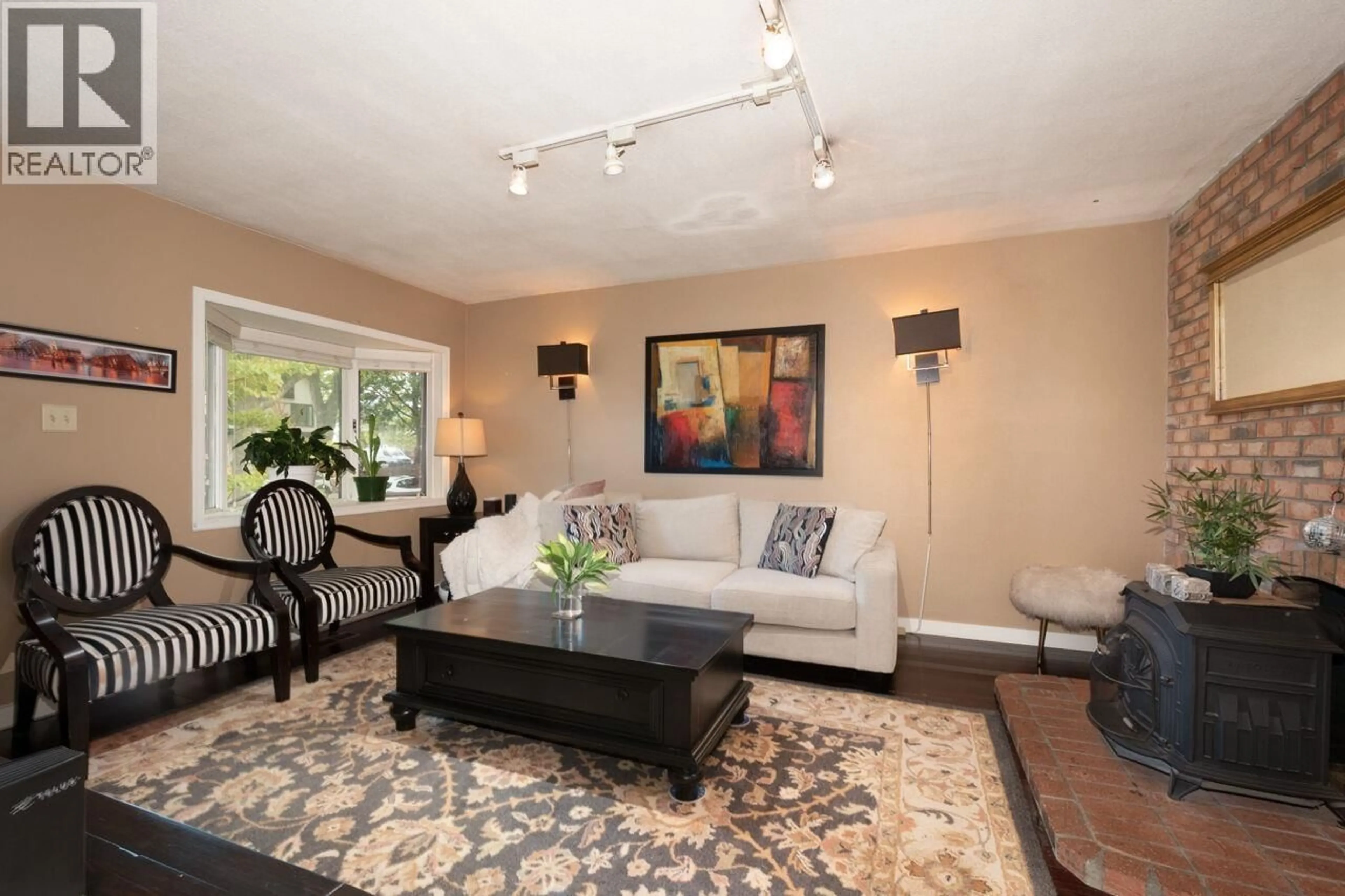 Living room with furniture, unknown for 2466 ETON STREET, Vancouver British Columbia V5K1J5