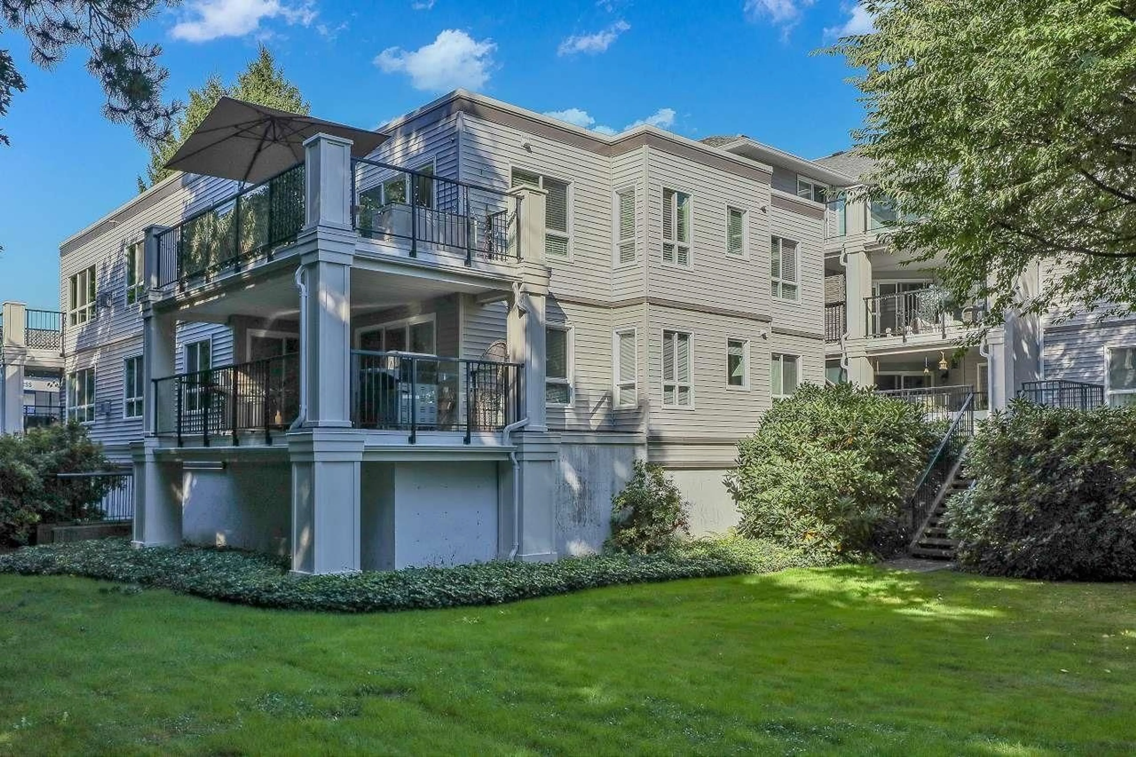 Patio, building for 211 - 20976 56, Langley British Columbia V3A7Z2