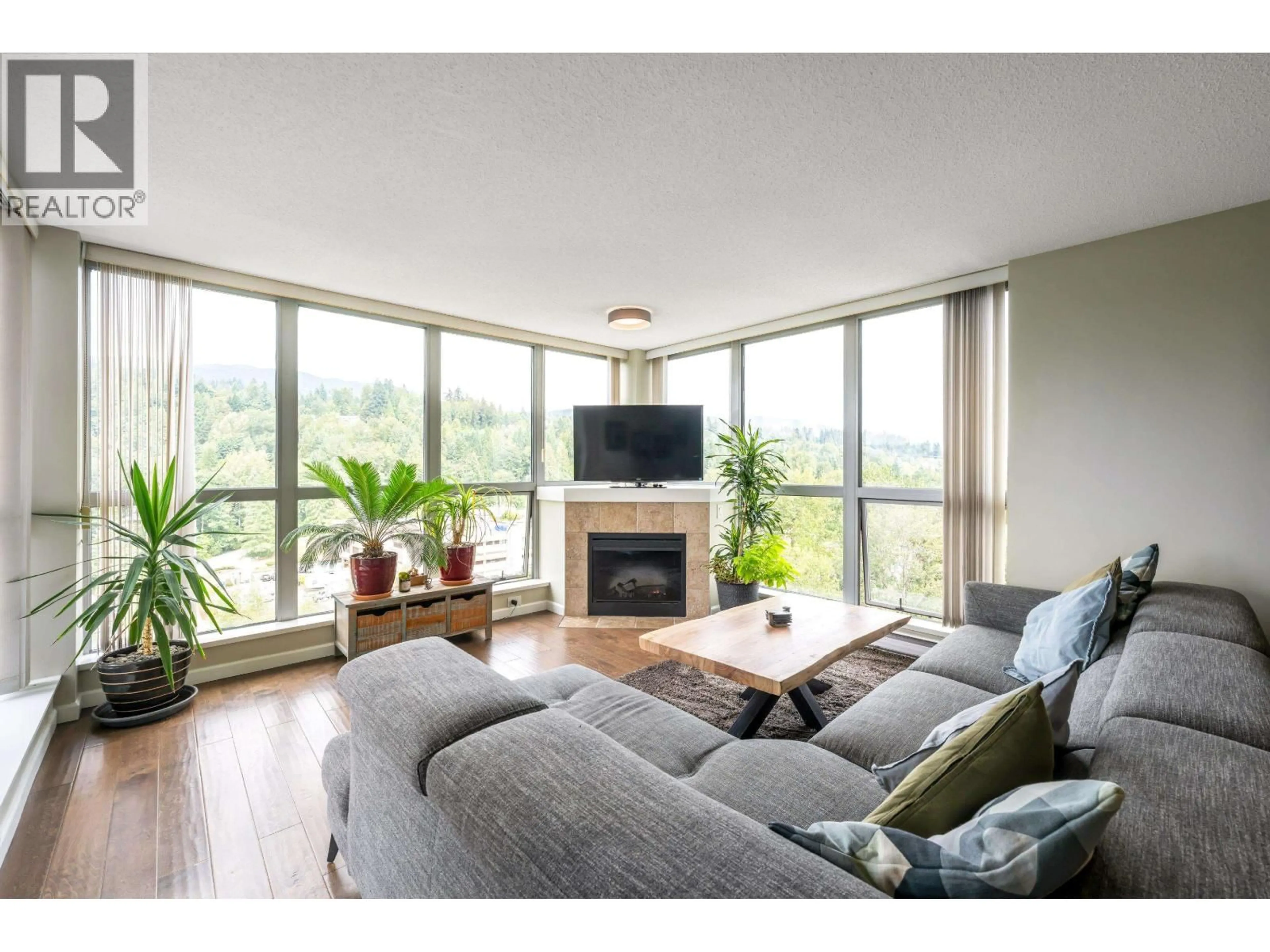 Living room with furniture, wood/laminate floor for 1601 - 290 NEWPORT DRIVE, Port Moody British Columbia V3H5N2