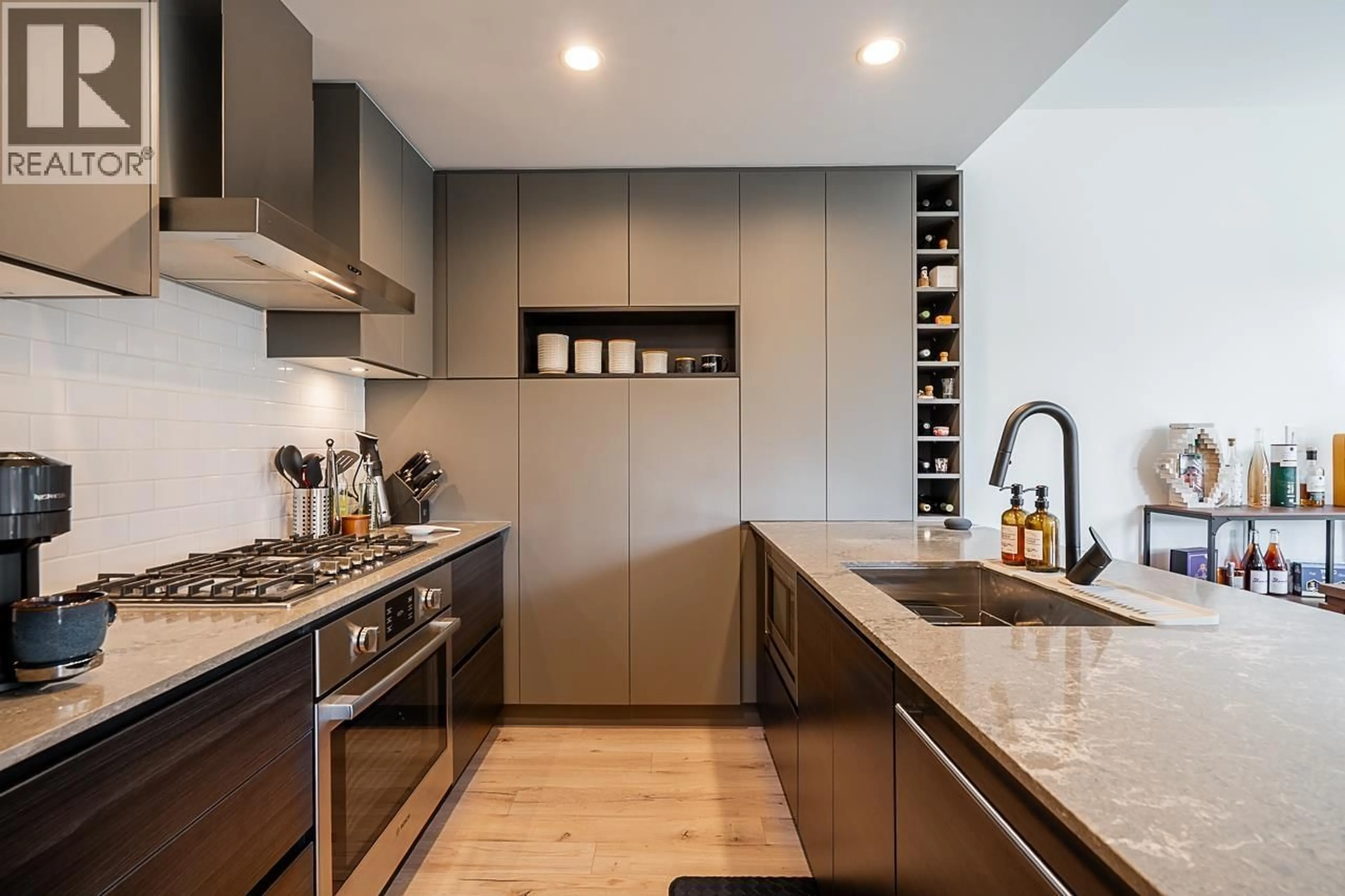 Contemporary kitchen, unknown for 435 - 55 KLAHANIE DRIVE, Port Moody British Columbia V3H0M9