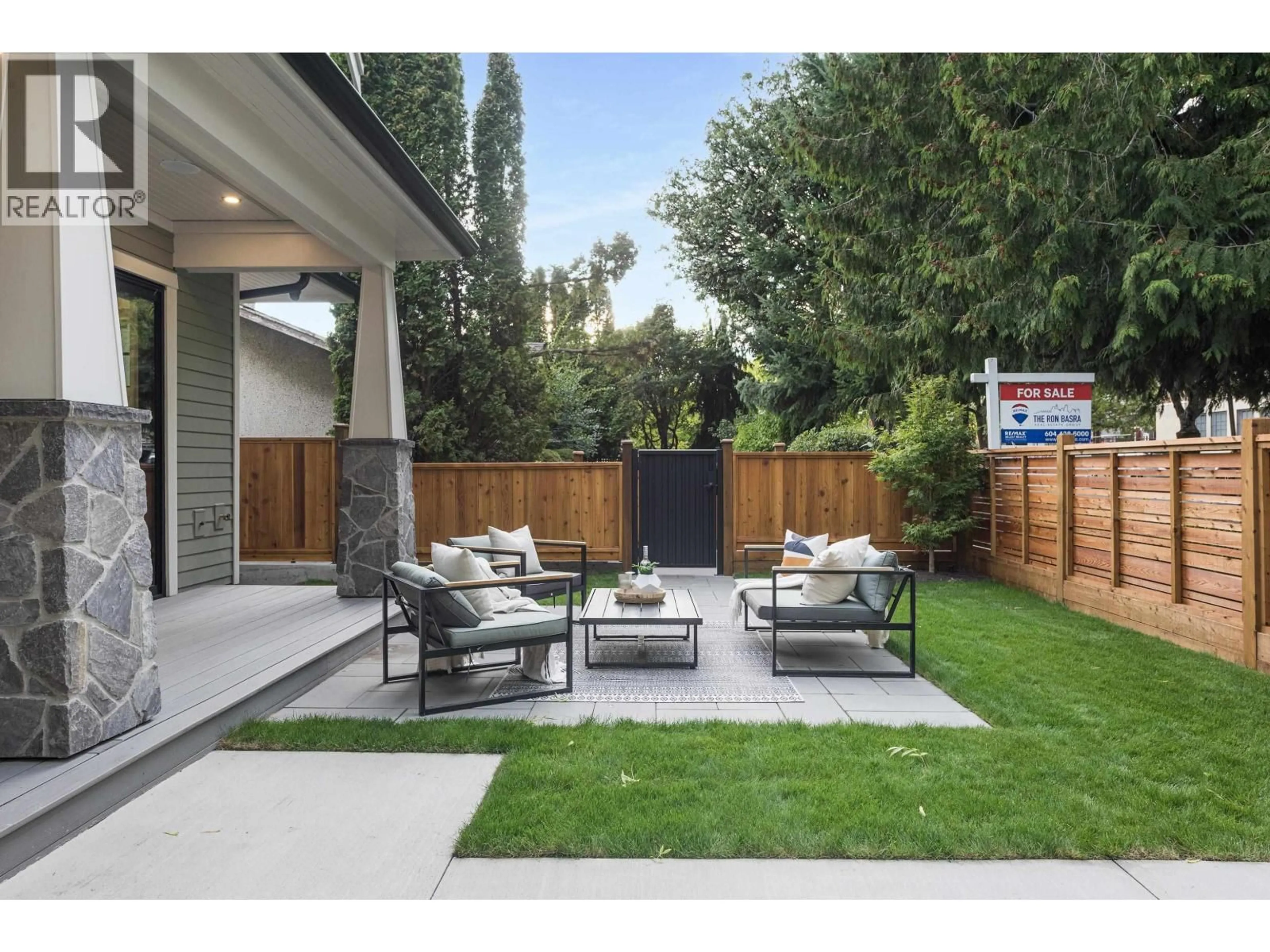 Patio, street for 1 - 2136 10 AVENUE, Vancouver British Columbia V5N1Y1
