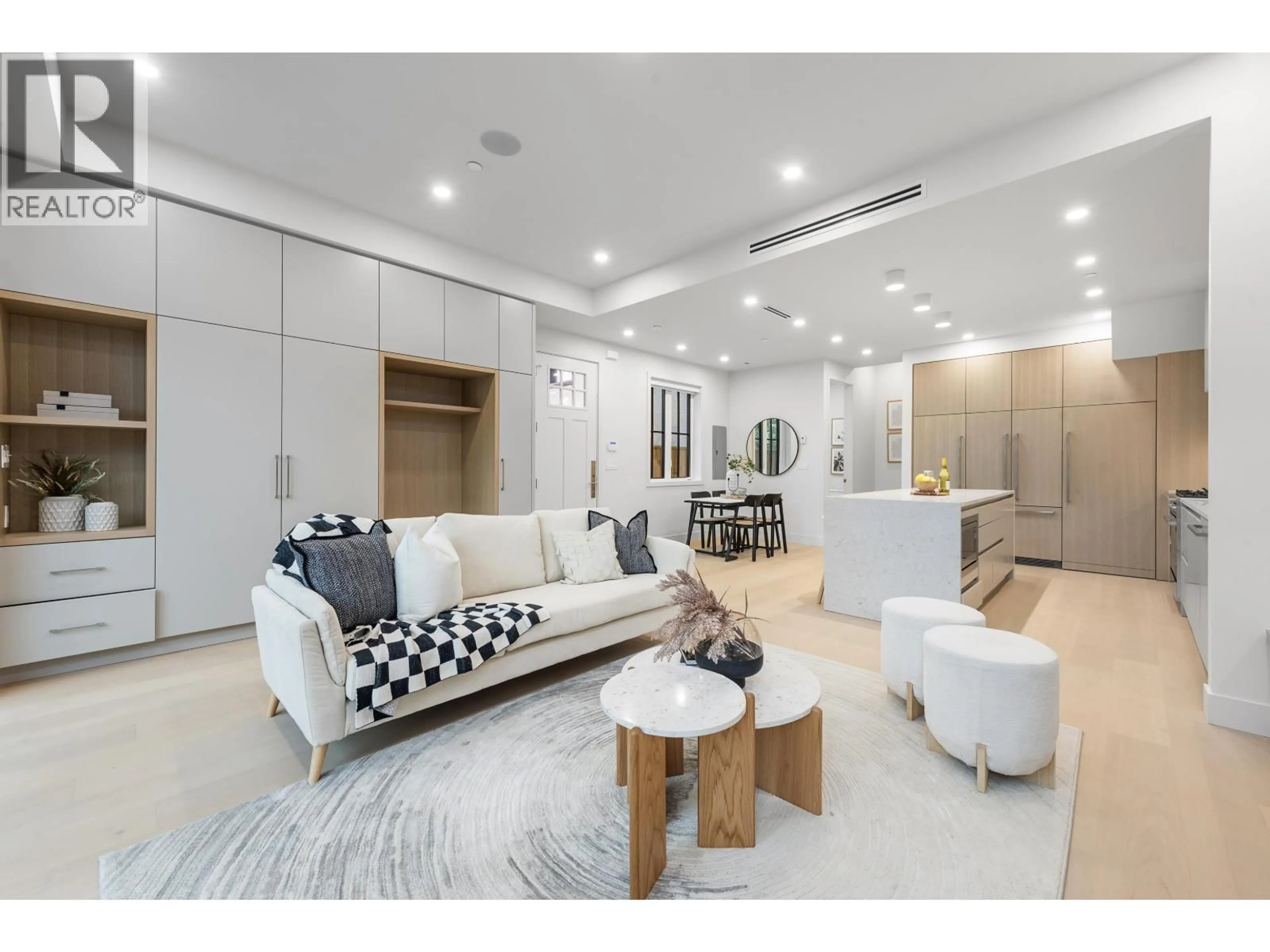 Living room with furniture, unknown for 2 - 2136 10TH AVENUE, Vancouver British Columbia V5N1Y1