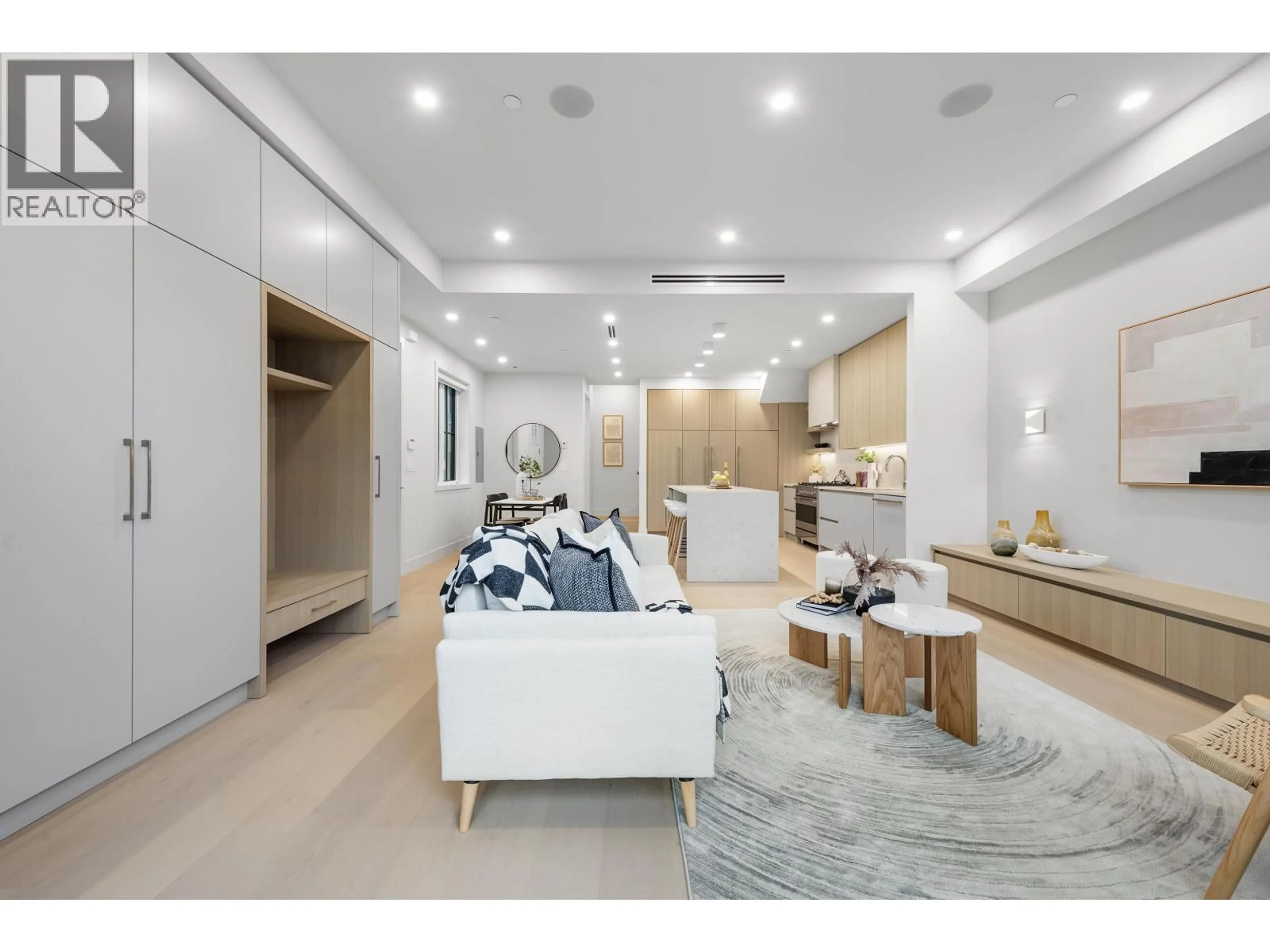 Unknown for 2 - 2136 10TH AVENUE, Vancouver British Columbia V5N1Y1