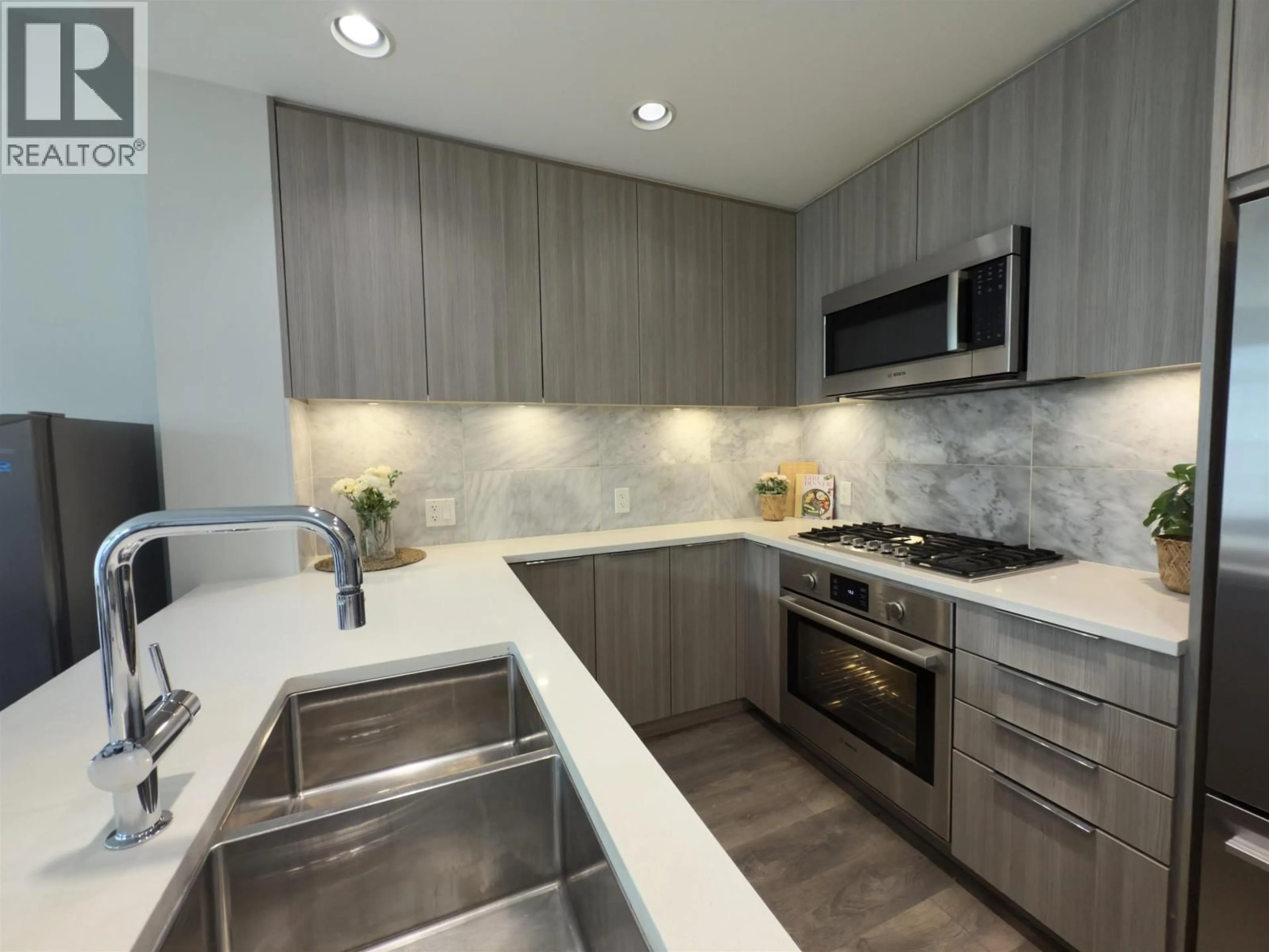 Contemporary kitchen, unknown for 510 - 3289 RIVERWALK AVENUE, Vancouver British Columbia V5S0G2