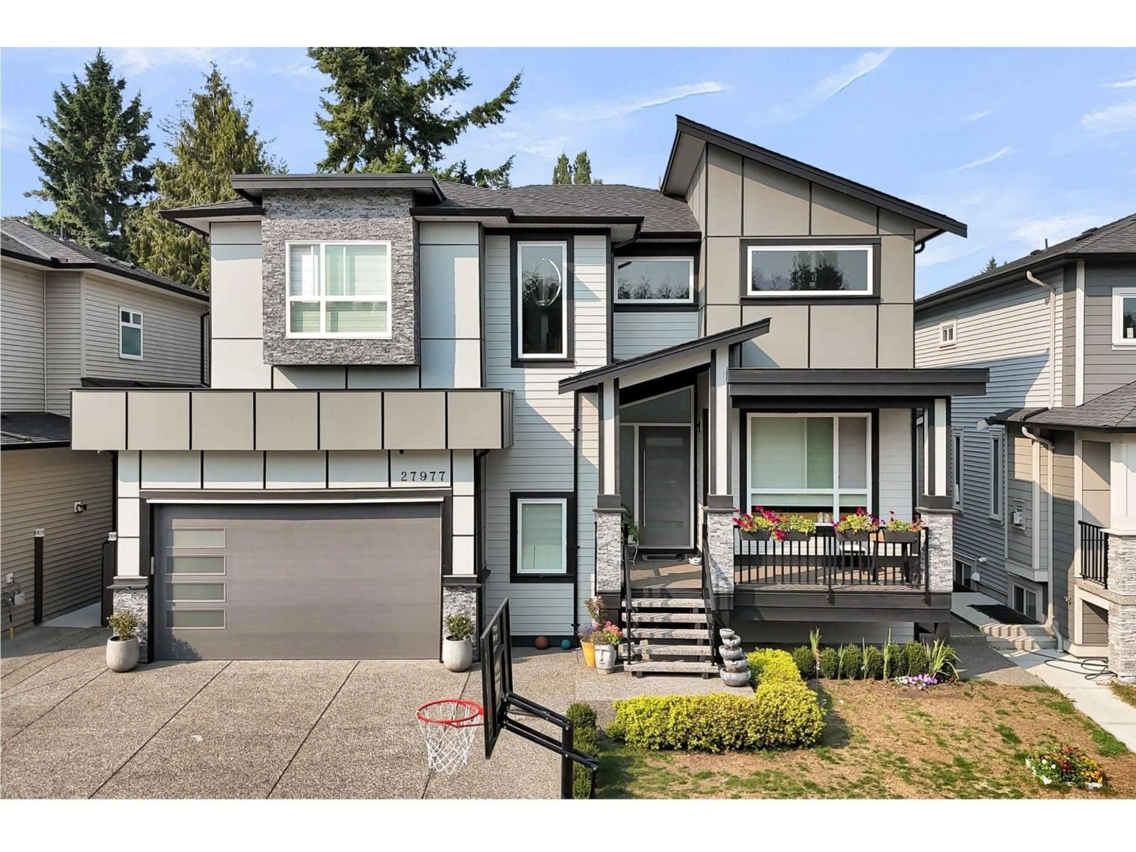 Home with vinyl exterior material, street for 27977 STAGECOACH, Abbotsford British Columbia V4X1H5