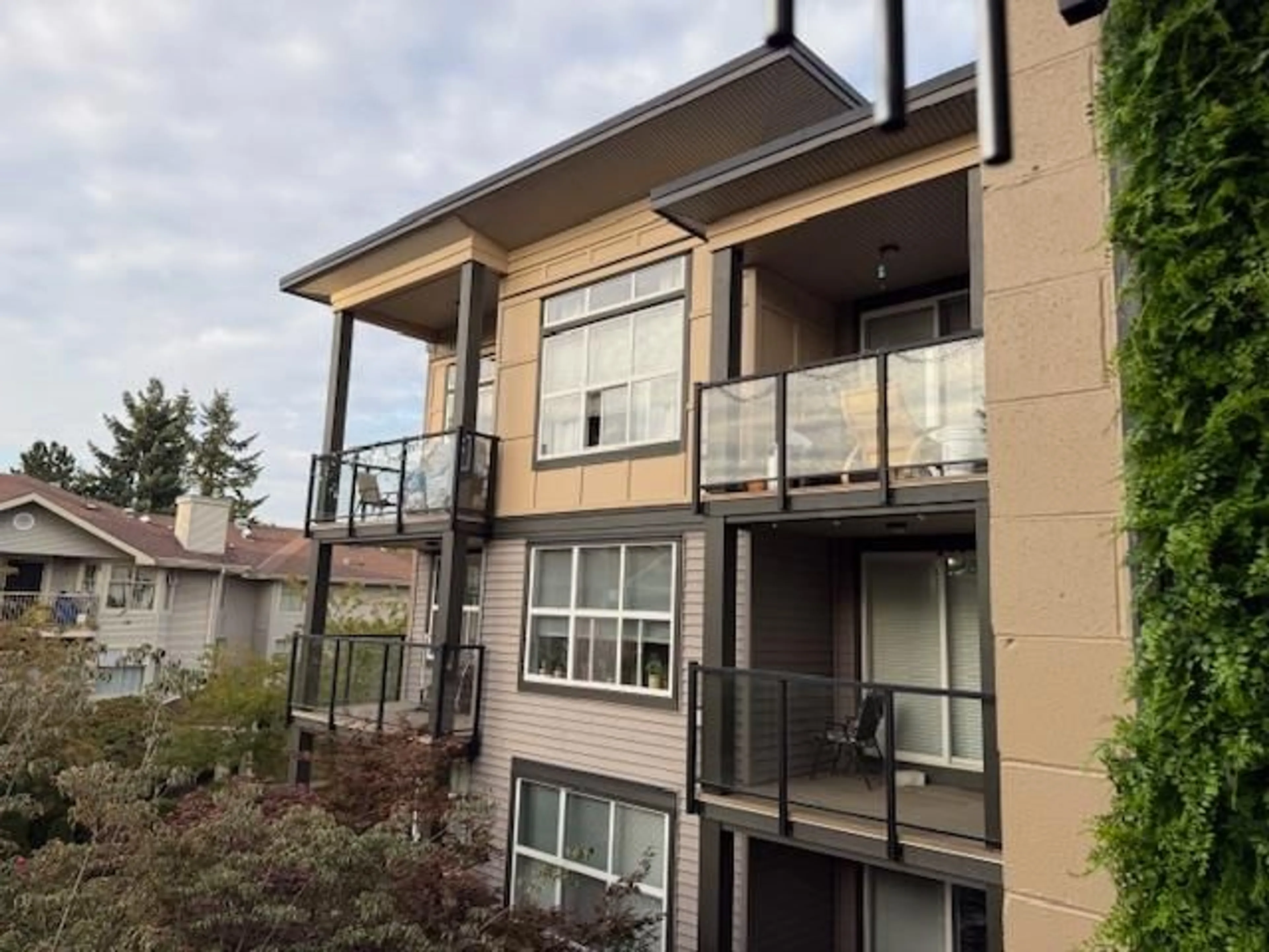 Unknown for 301 - 10707 139, Surrey British Columbia V3T0B2