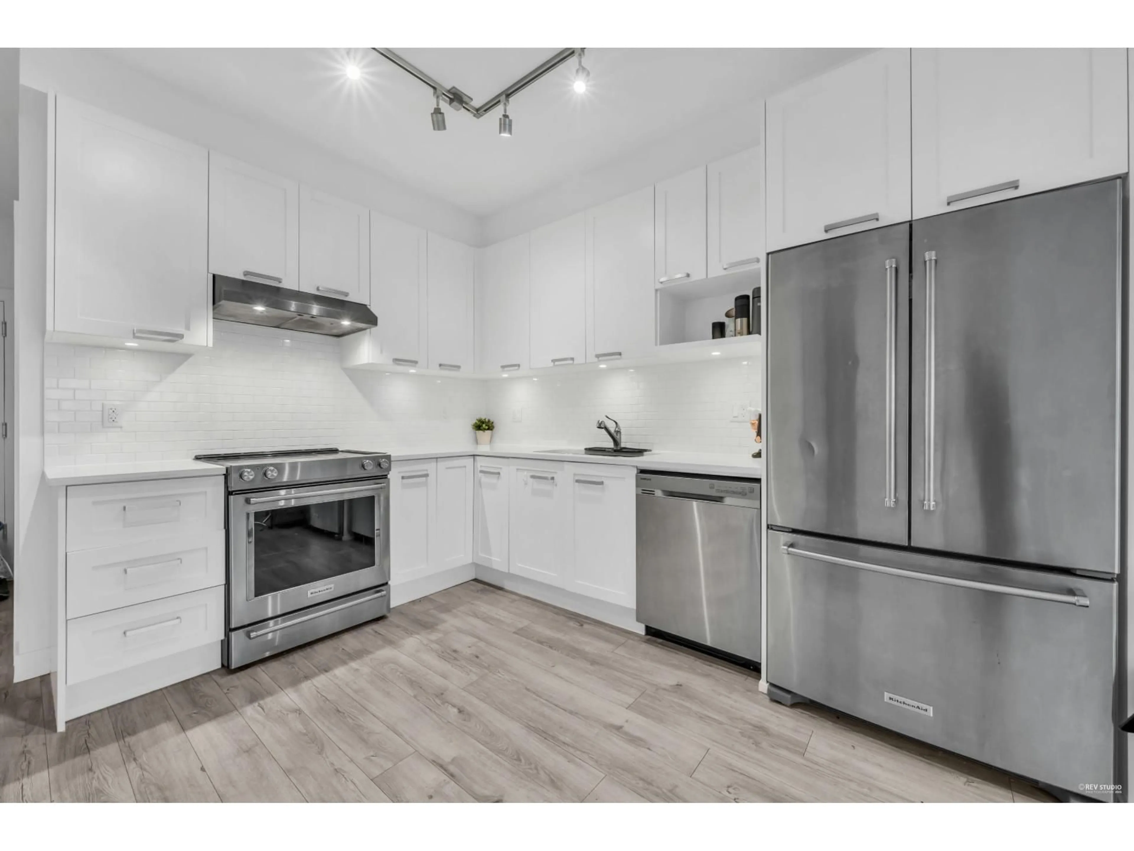 Open concept kitchen, unknown for 316 - 5638 201A, Langley British Columbia V3A0L8