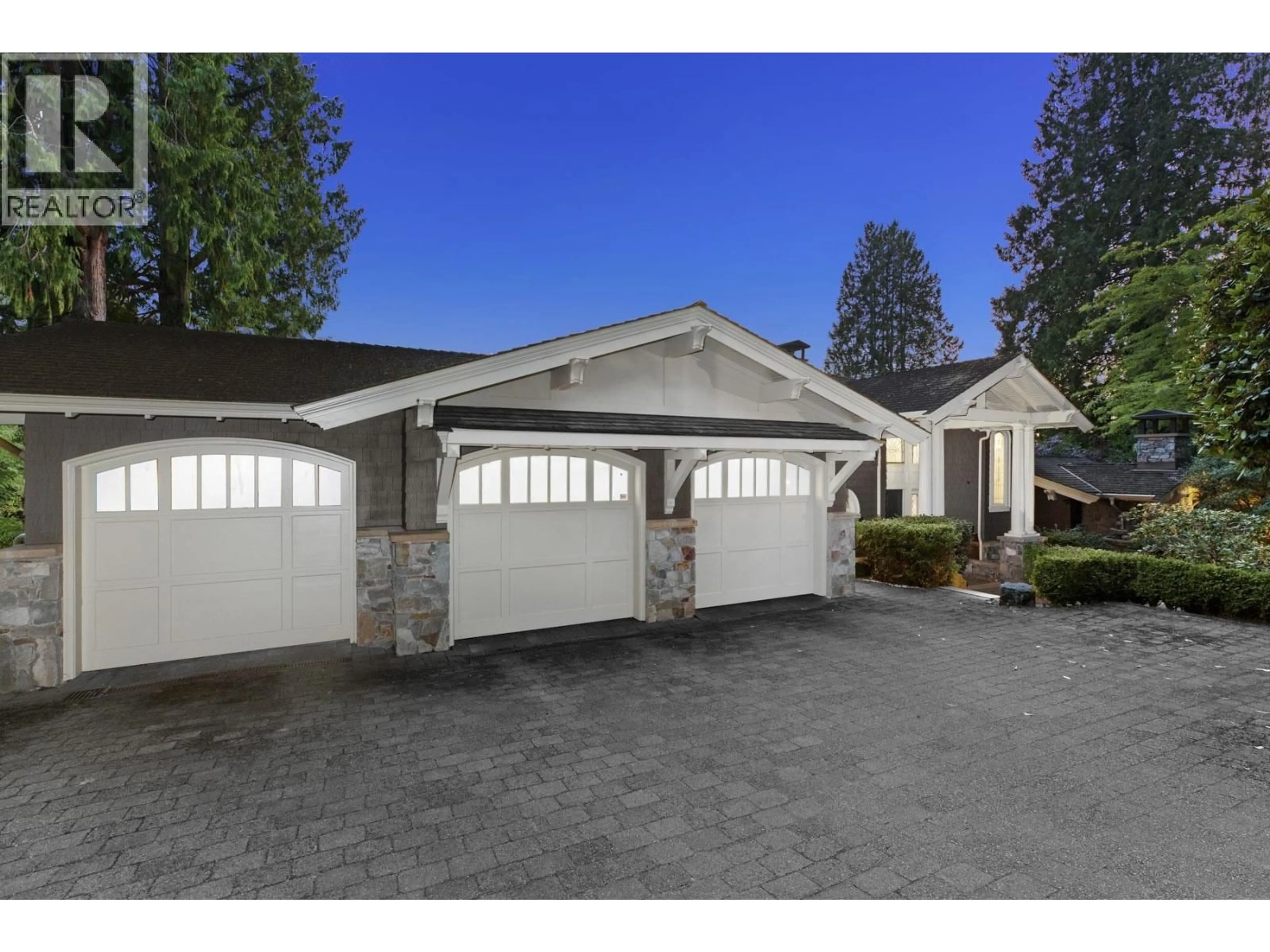 Indoor garage for 3090 MATHERS AVENUE, West Vancouver British Columbia V7V2K4