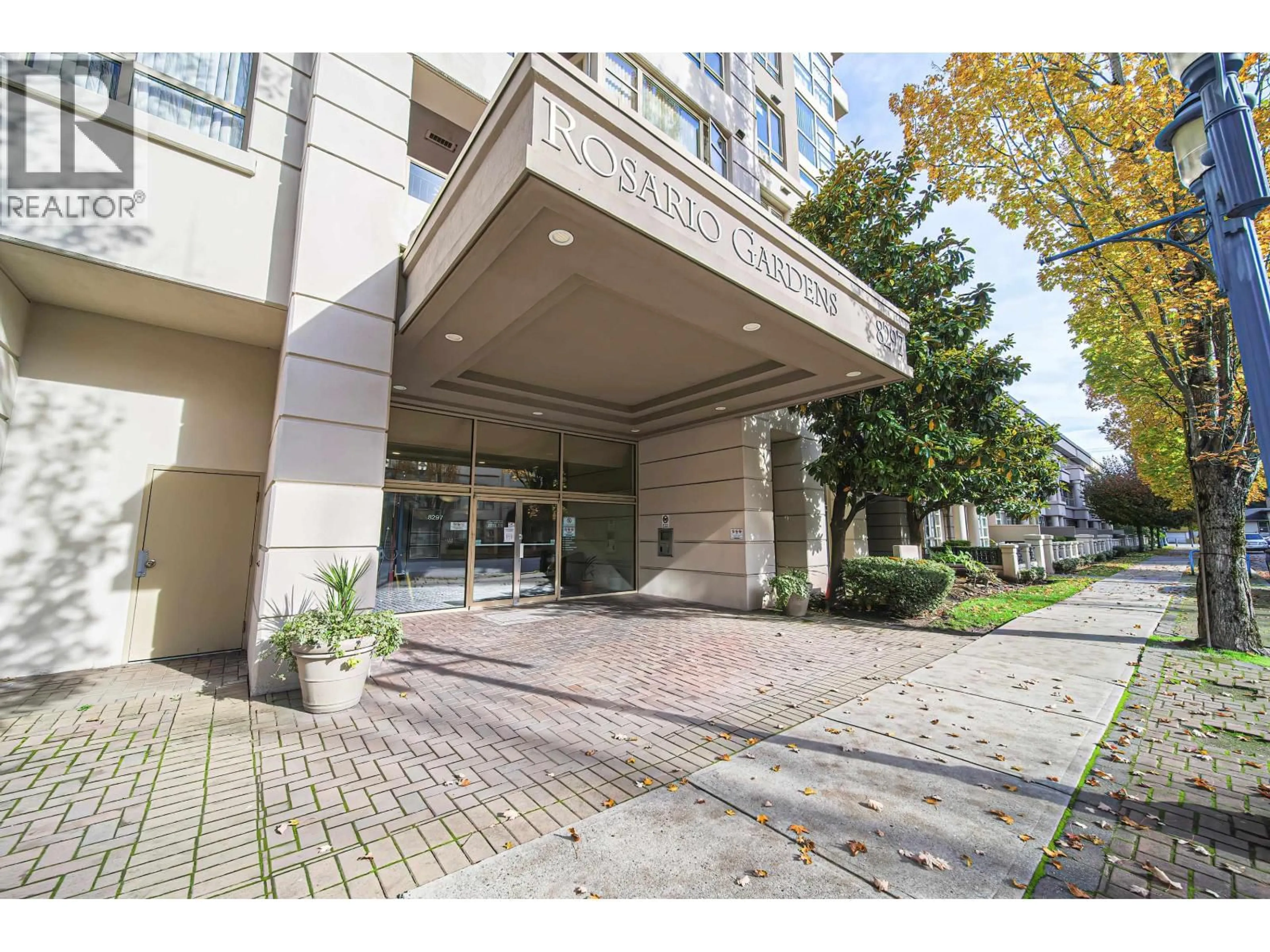 Indoor foyer for 1501 - 8297 SABA ROAD, Richmond British Columbia V6Y4B5