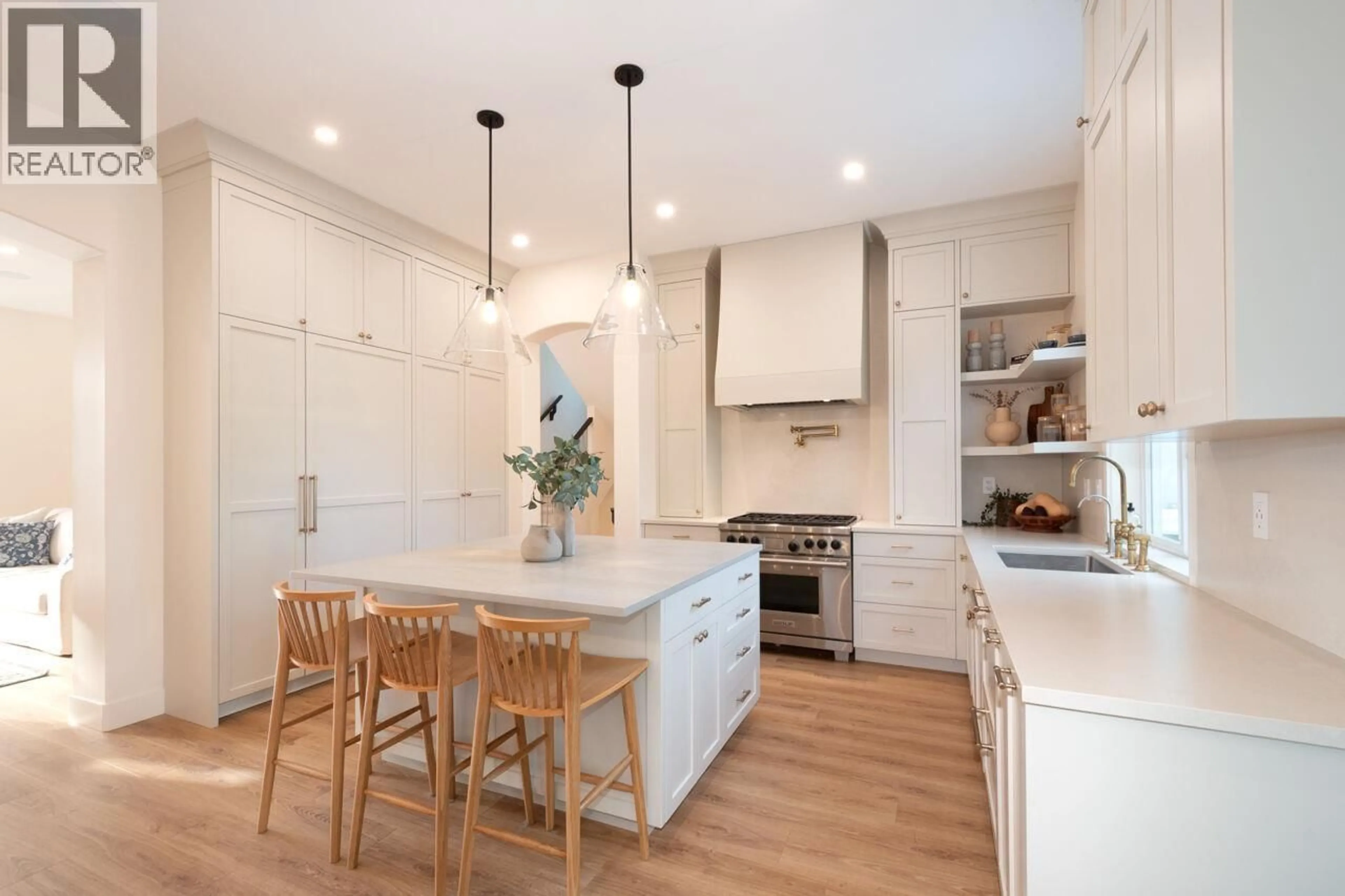 Contemporary kitchen, unknown for 1345 SOBALL STREET, Coquitlam British Columbia V3E0B8