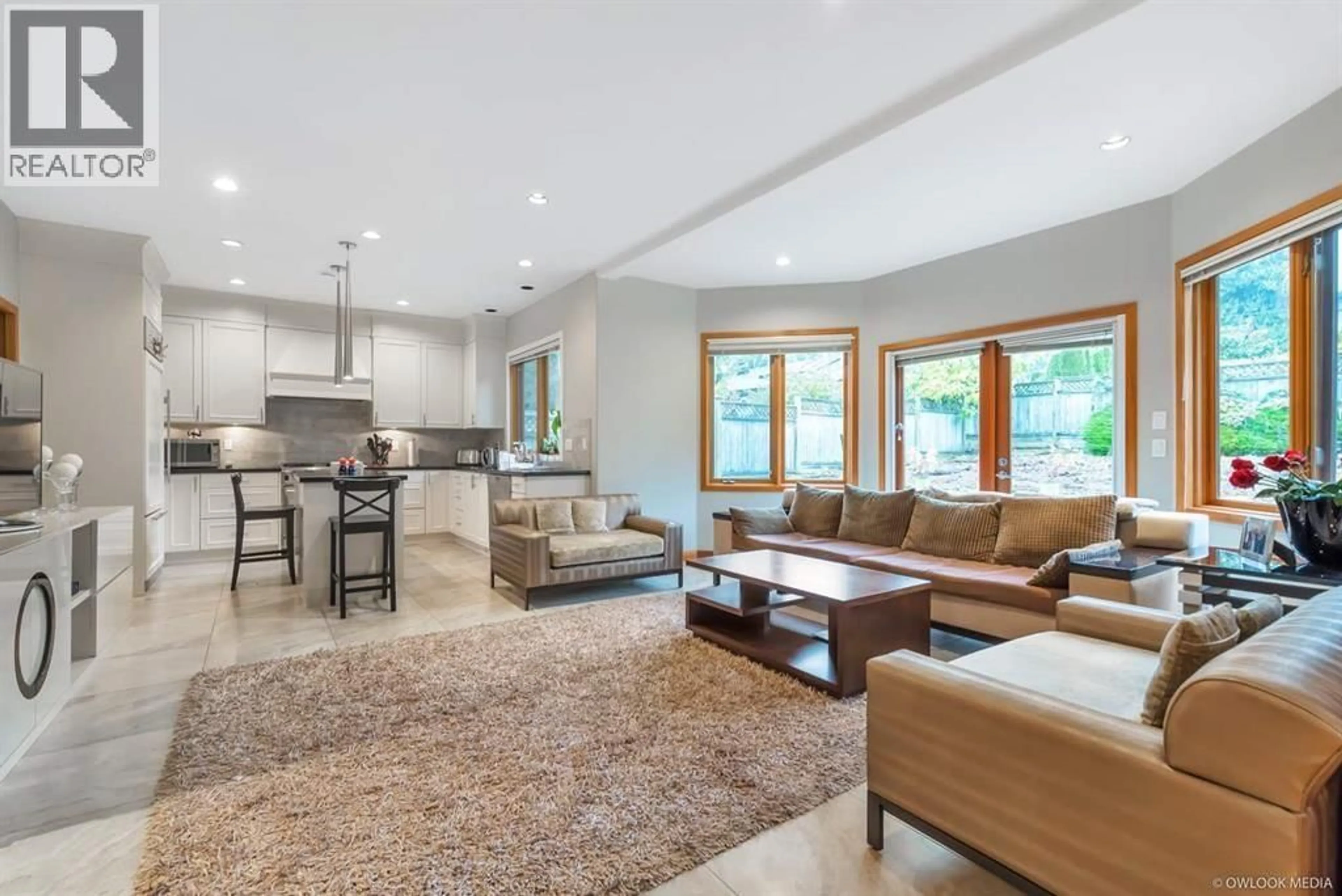 Living room with furniture, unknown for 1361 INGLEWOOD AVENUE, West Vancouver British Columbia V7T1Y8