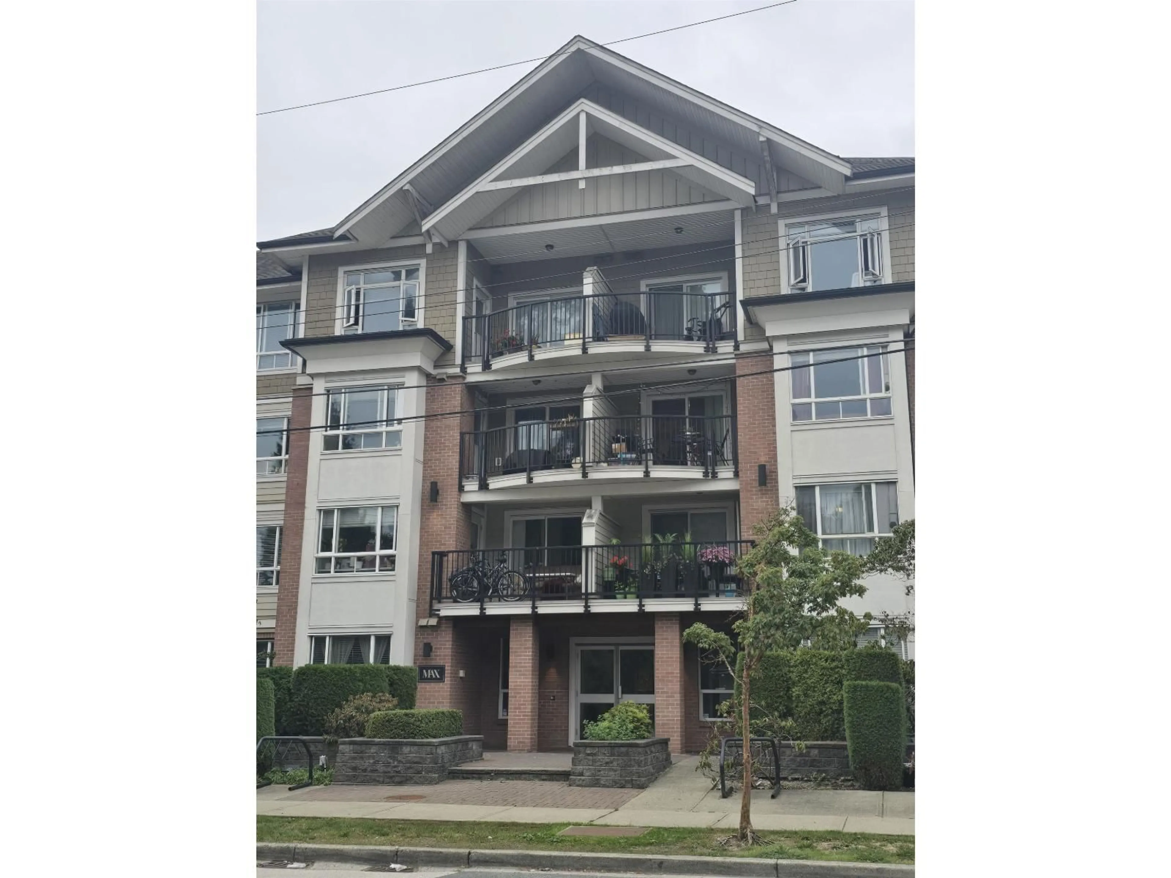 Unknown for 403 - 14960 102 A, Surrey British Columbia V3R6A3