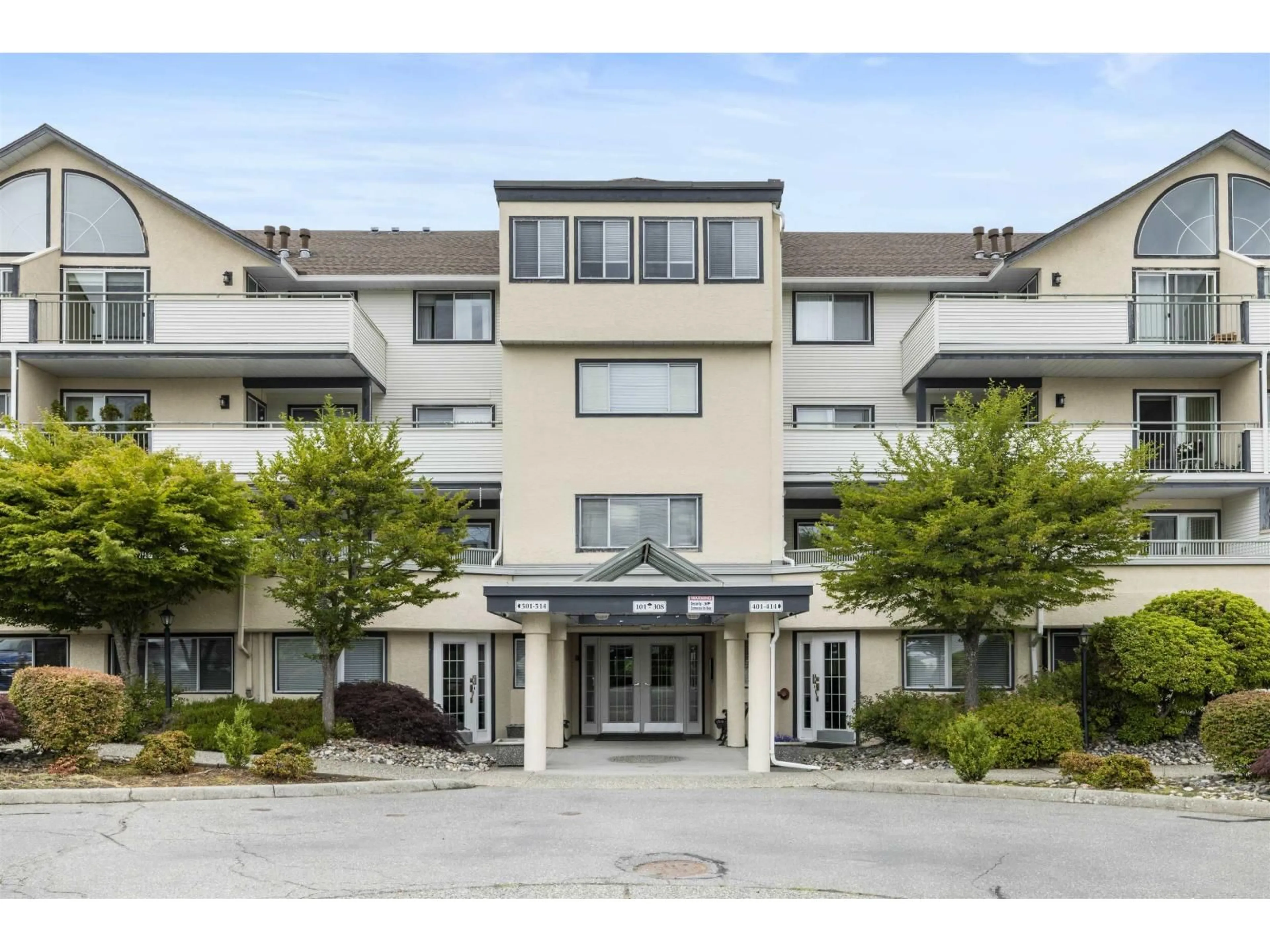 Unknown for 303 - 19645 64, Langley British Columbia V2Y1L2