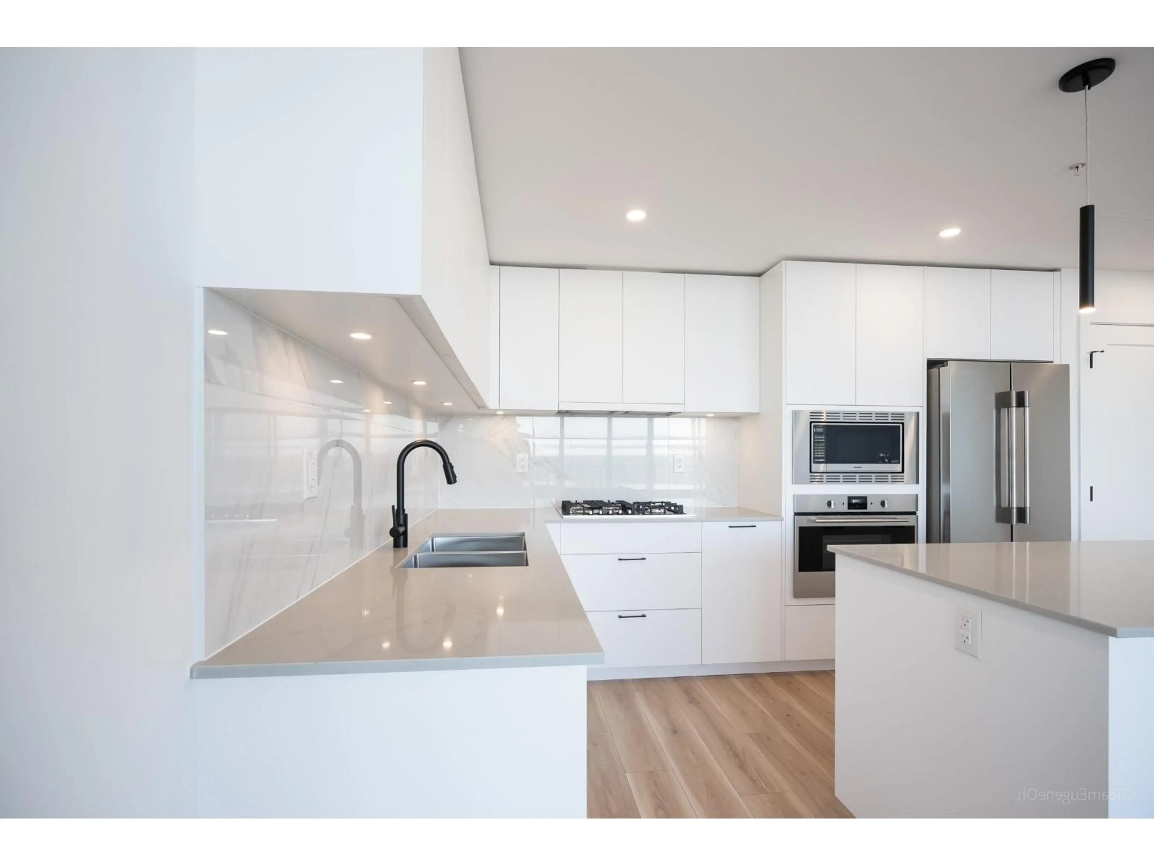 Contemporary kitchen, unknown for 904 - 20065 85, Langley British Columbia V2Y3K4