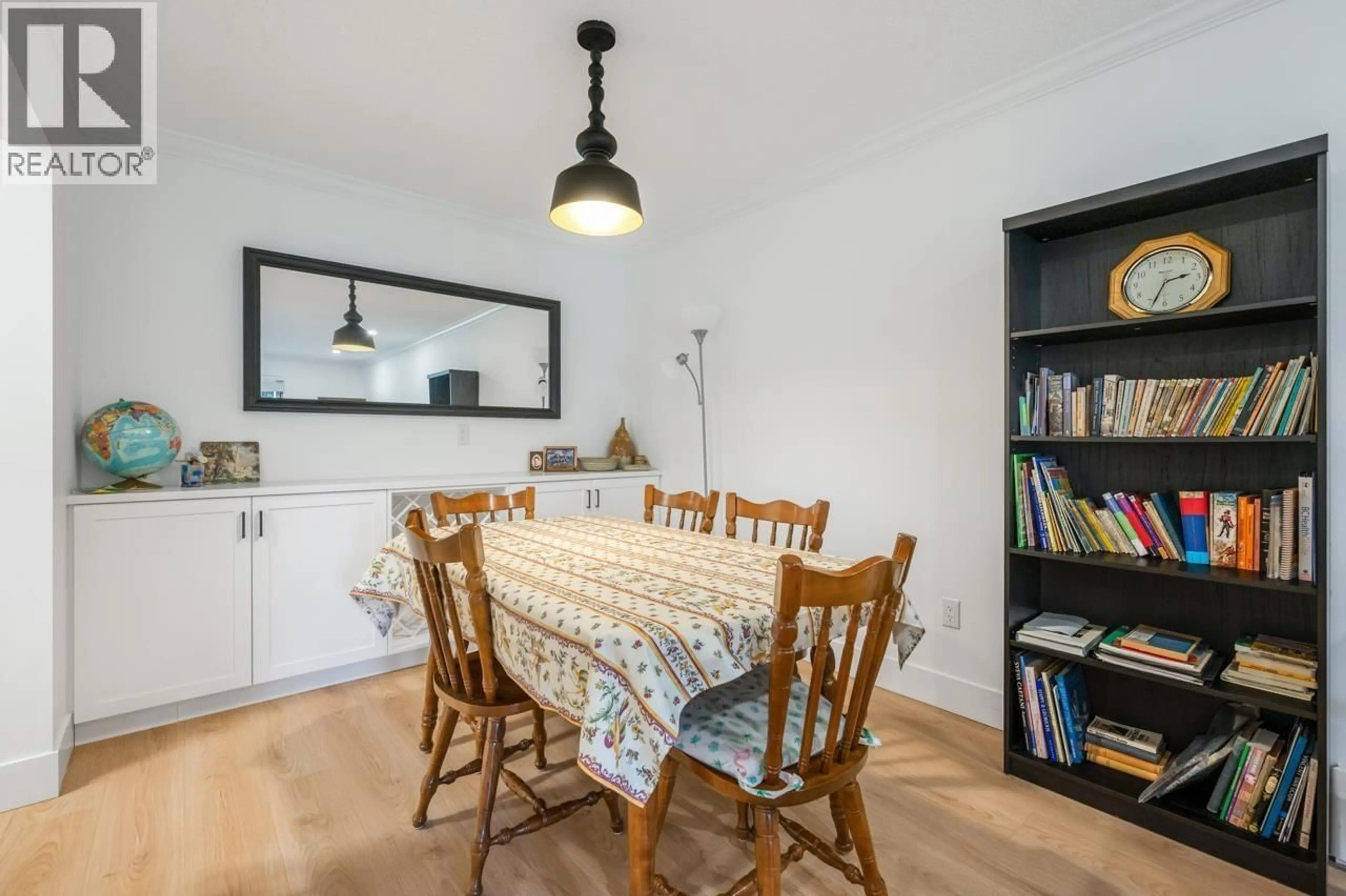 Dining room, wood/laminate floor for 118 - 7631 STEVESTON HIGHWAY, Richmond British Columbia V7A4L7