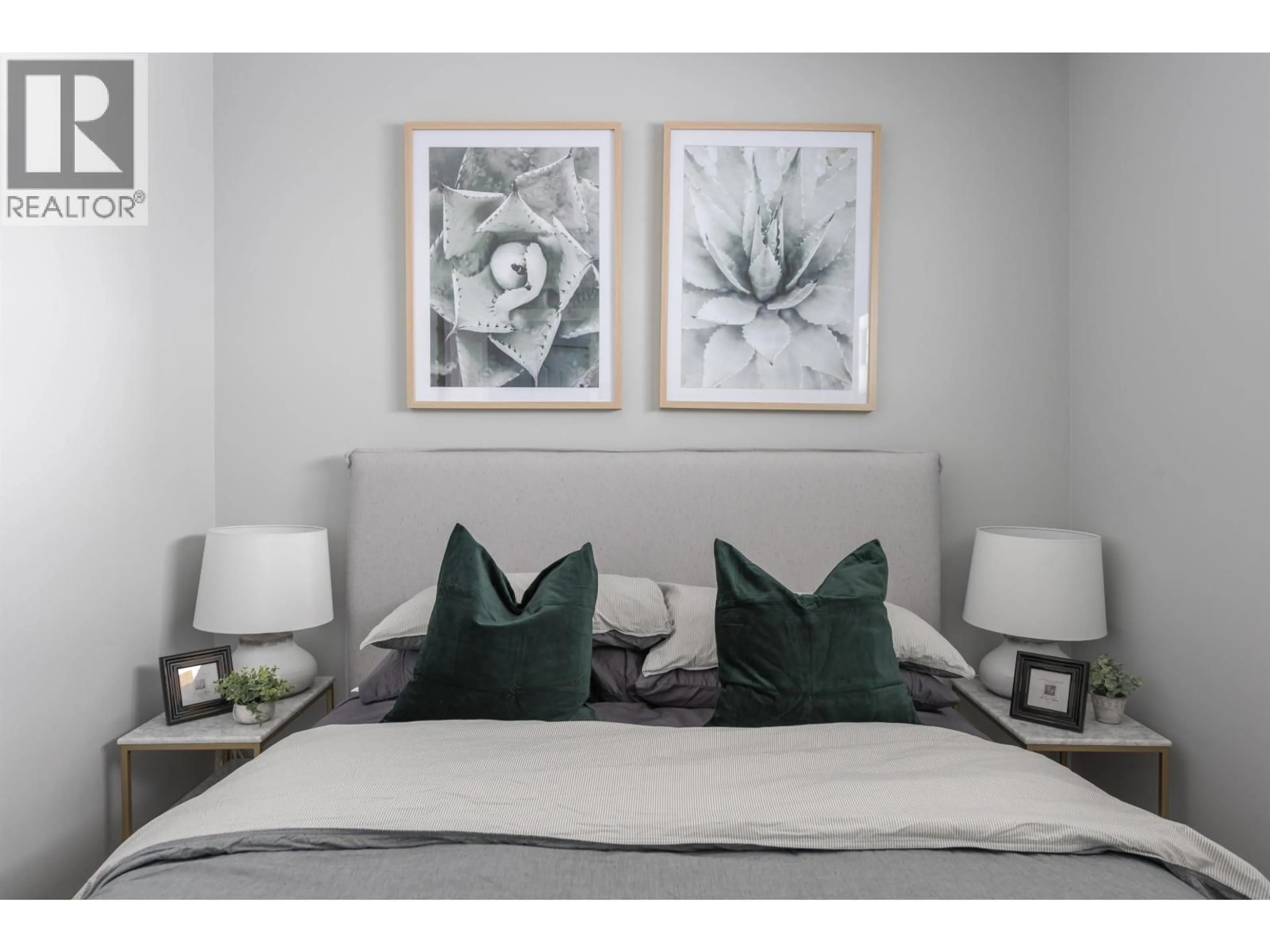 Bedroom with bed, unknown for 208 - 788 8TH AVENUE, Vancouver British Columbia V5Z1E1