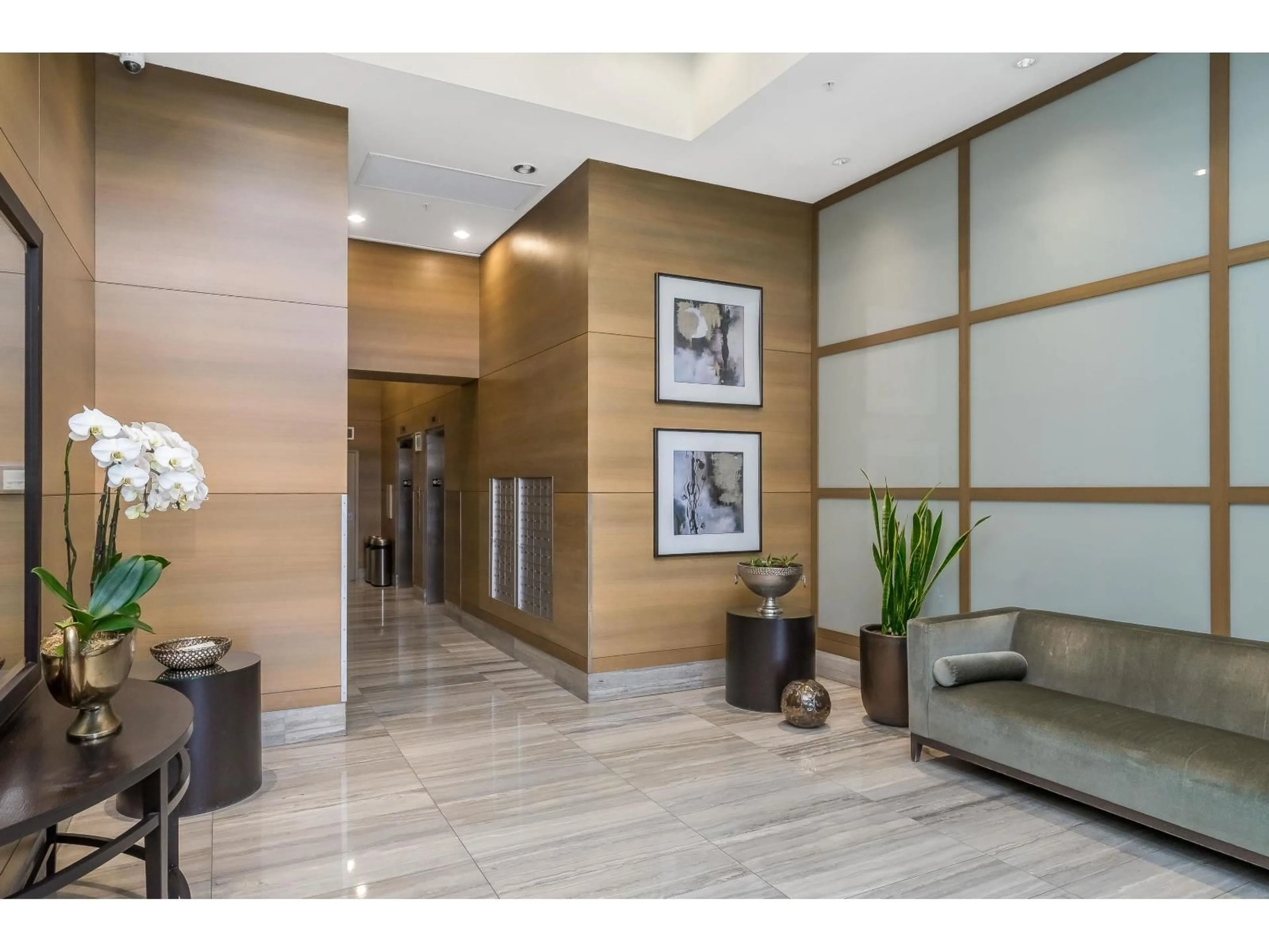 Unknown for 1106 - 15152 RUSSELL, White Rock British Columbia V4B0A3