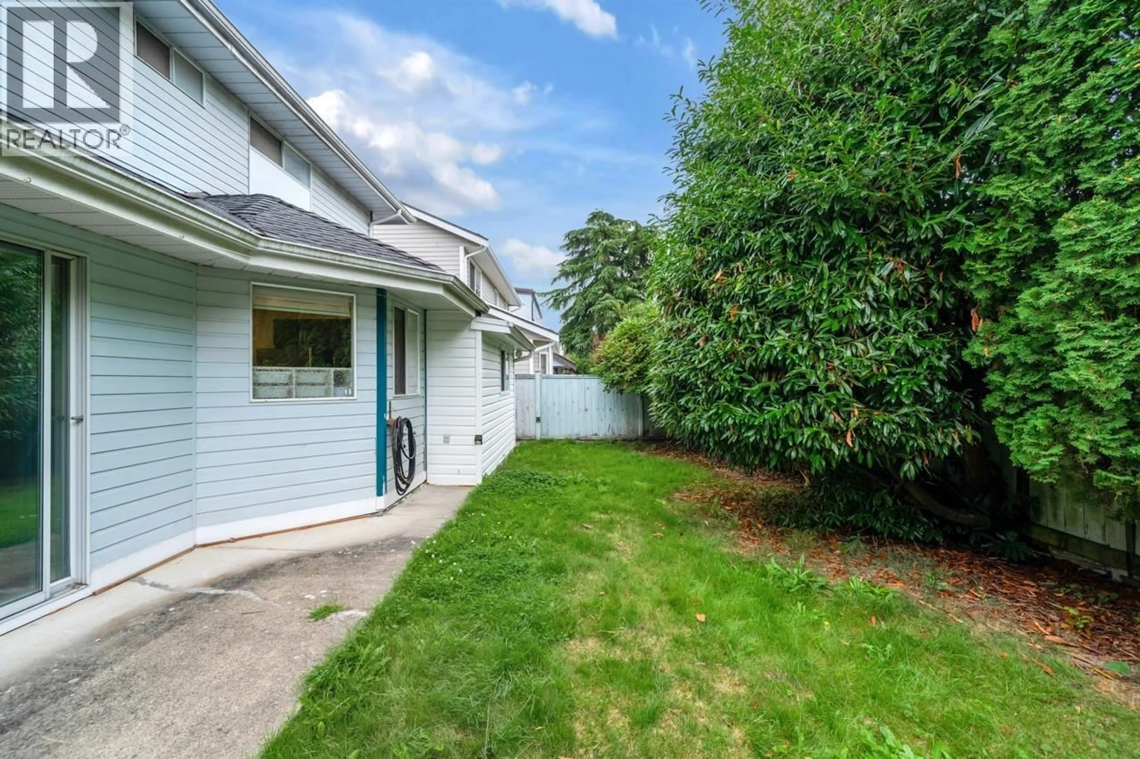 Patio, street for 9506 THOMAS DRIVE, Richmond British Columbia V7E5Y3