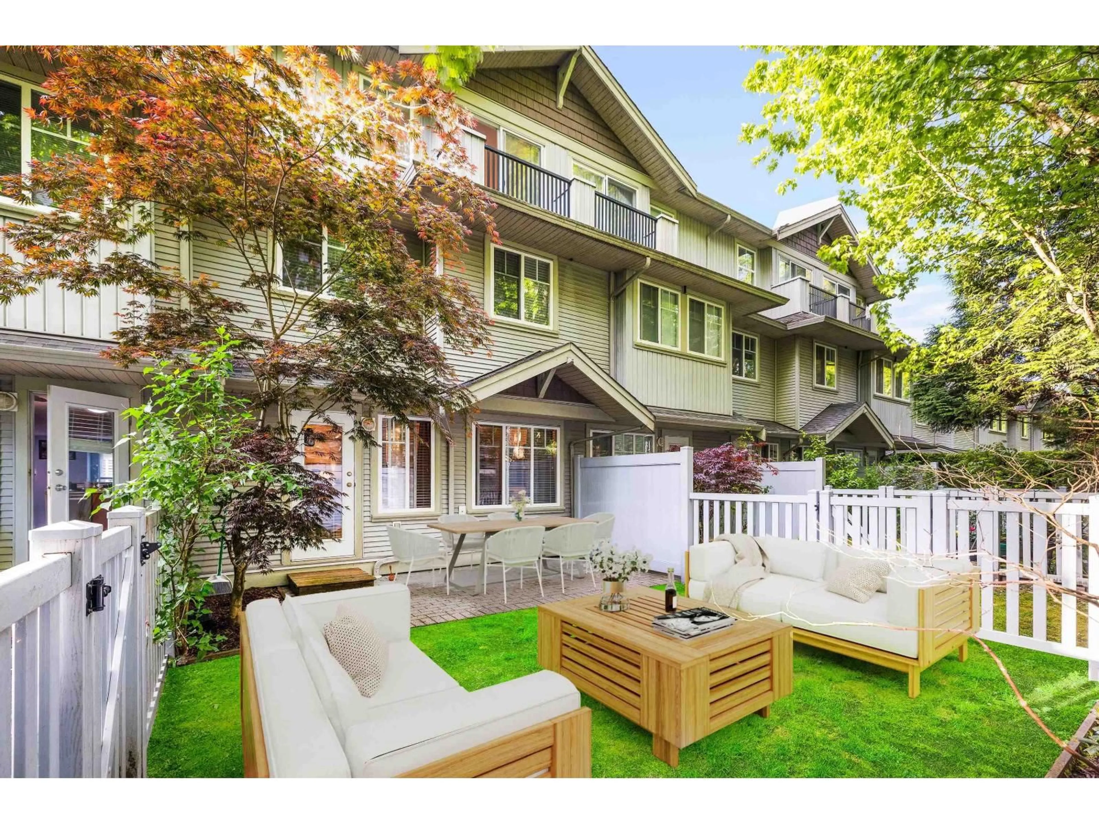 Patio, street for 107 - 12040 68, Surrey British Columbia V3W1P5