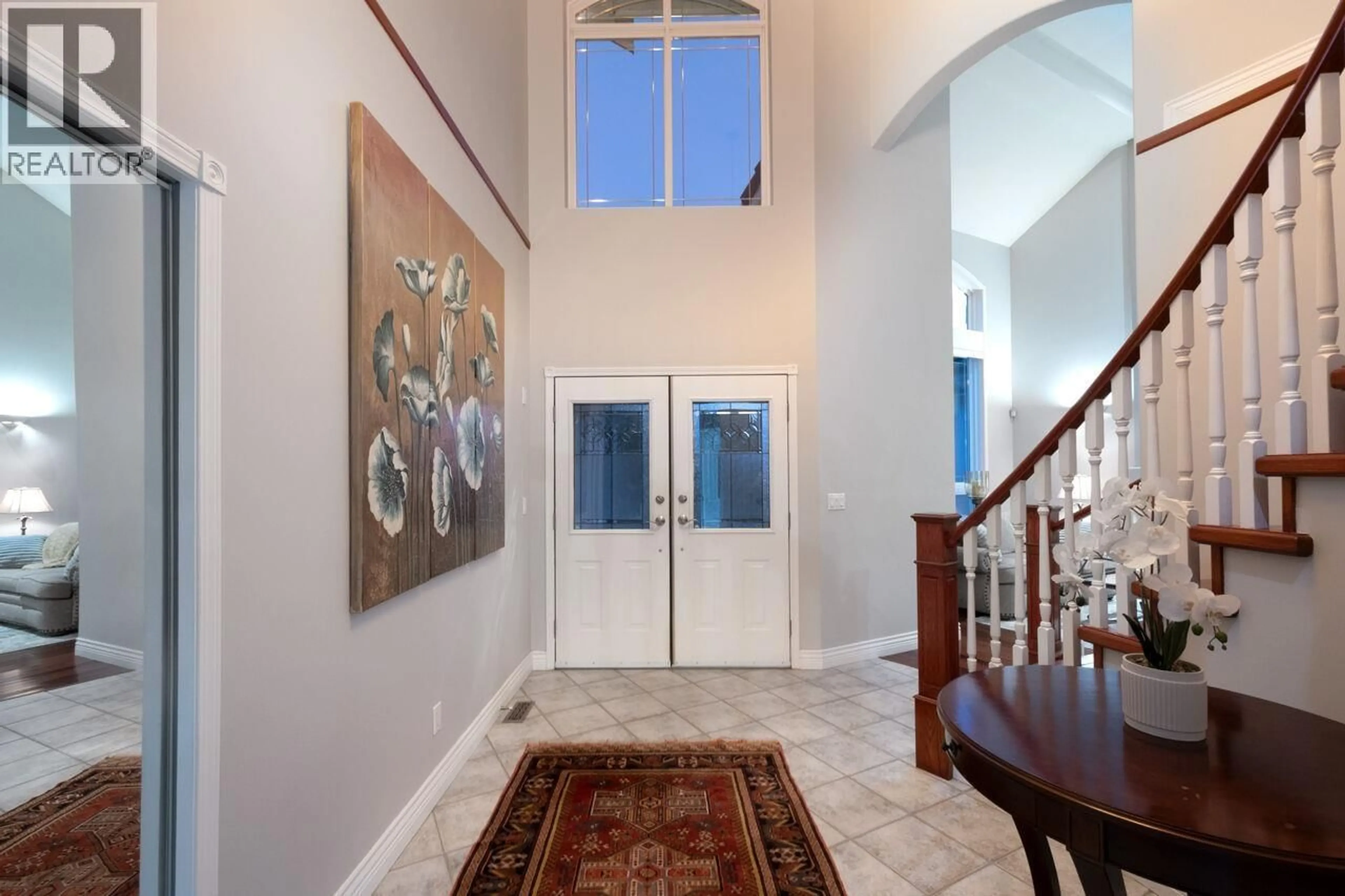 Indoor foyer for 51 WILKES CREEK DRIVE, Port Moody British Columbia V3H4Z9